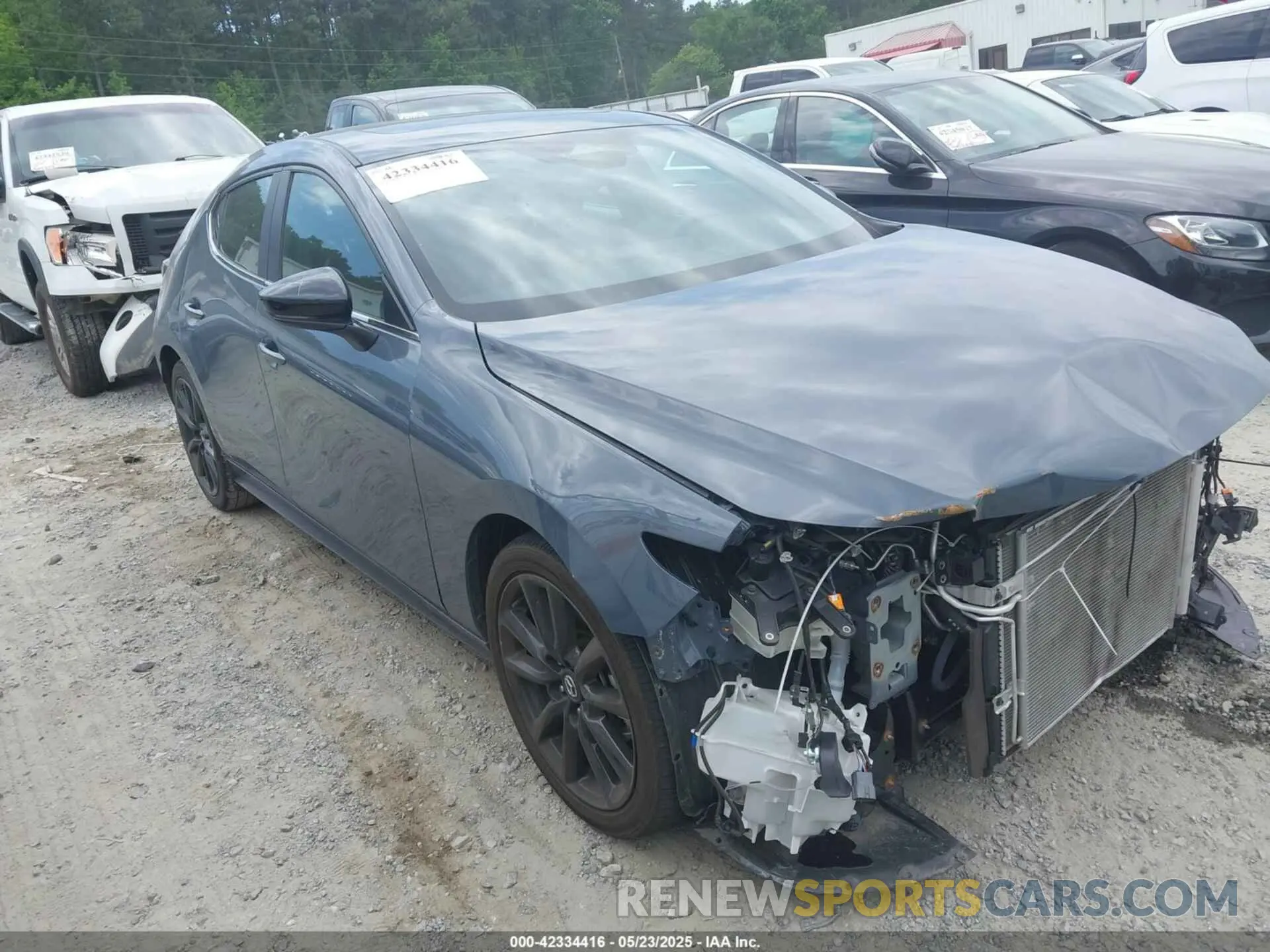 1 Фотография поврежденного автомобиля JM1BPBLM5R1709609 MAZDA MAZDA3 HATCHBACK 2024