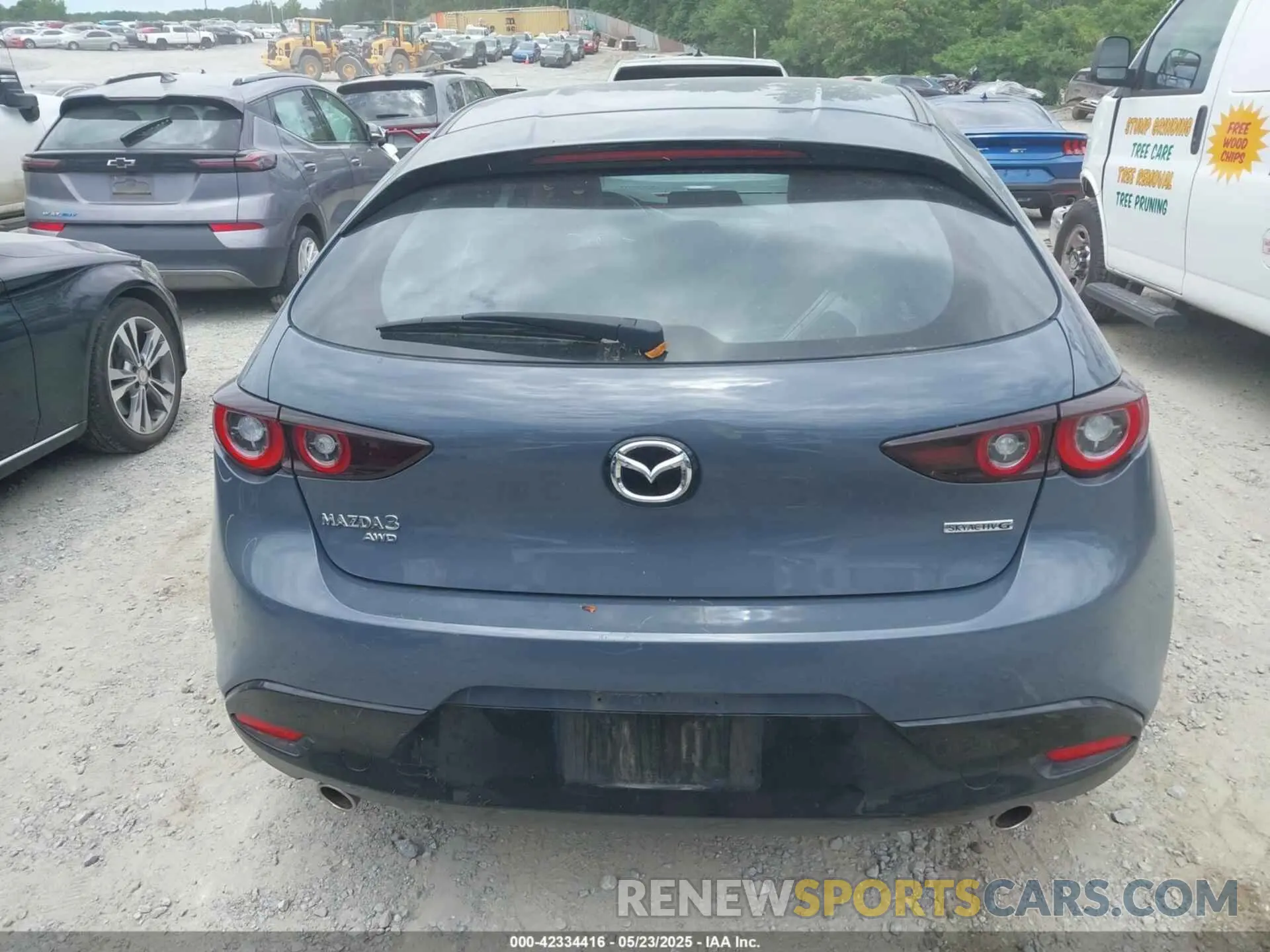16 Фотография поврежденного автомобиля JM1BPBLM5R1709609 MAZDA MAZDA3 HATCHBACK 2024