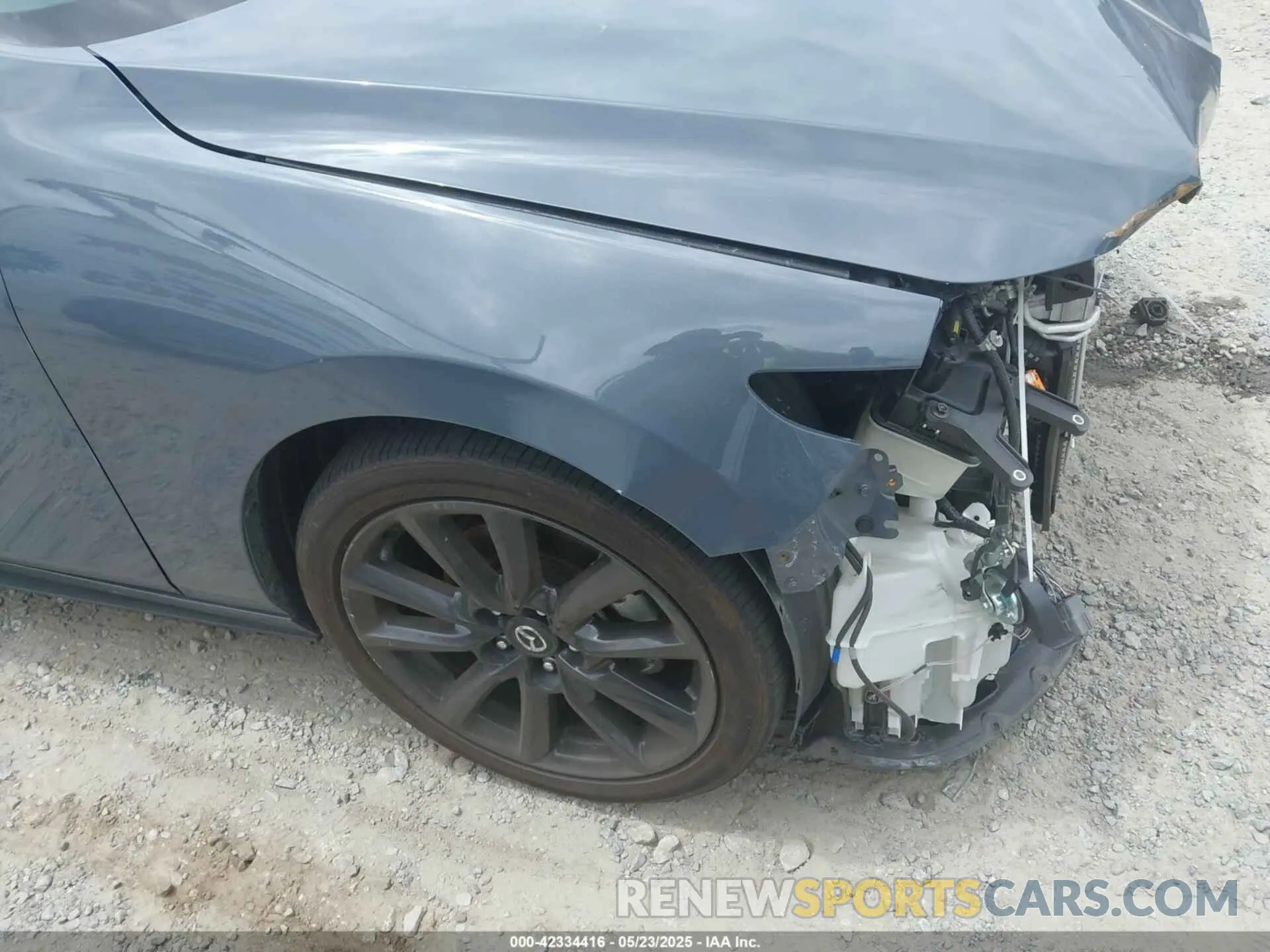 18 Фотография поврежденного автомобиля JM1BPBLM5R1709609 MAZDA MAZDA3 HATCHBACK 2024