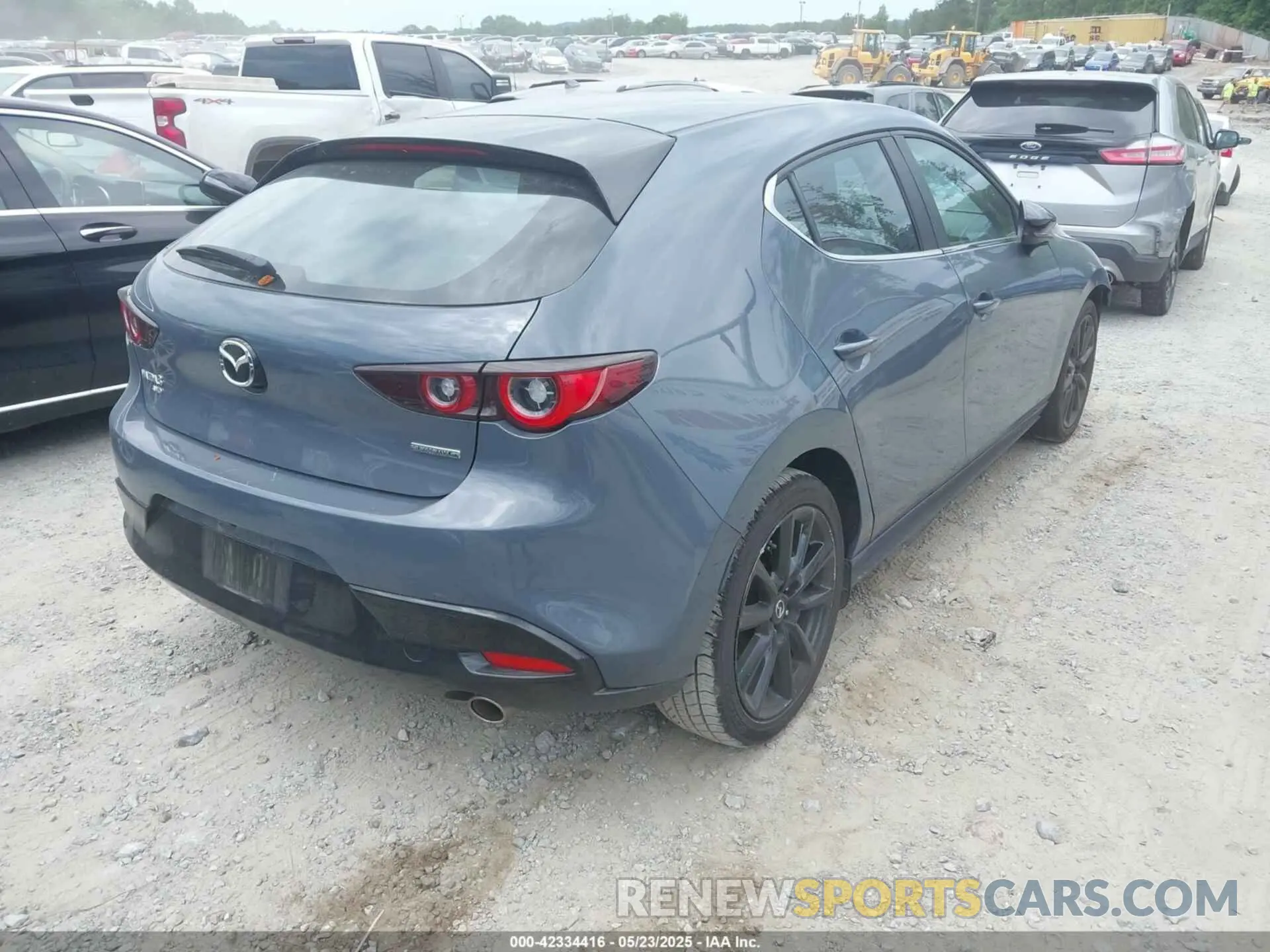 4 Фотография поврежденного автомобиля JM1BPBLM5R1709609 MAZDA MAZDA3 HATCHBACK 2024
