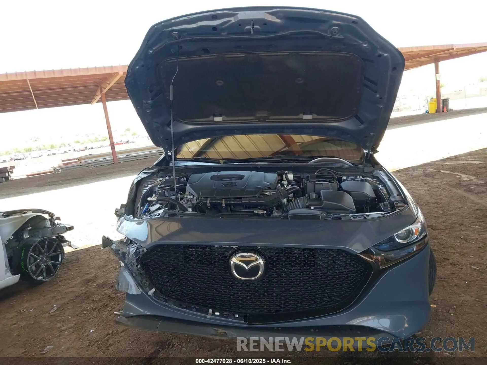 10 Photograph of a damaged car JM1BPBLM8R1650524 MAZDA MAZDA3 HATCHBACK 2024