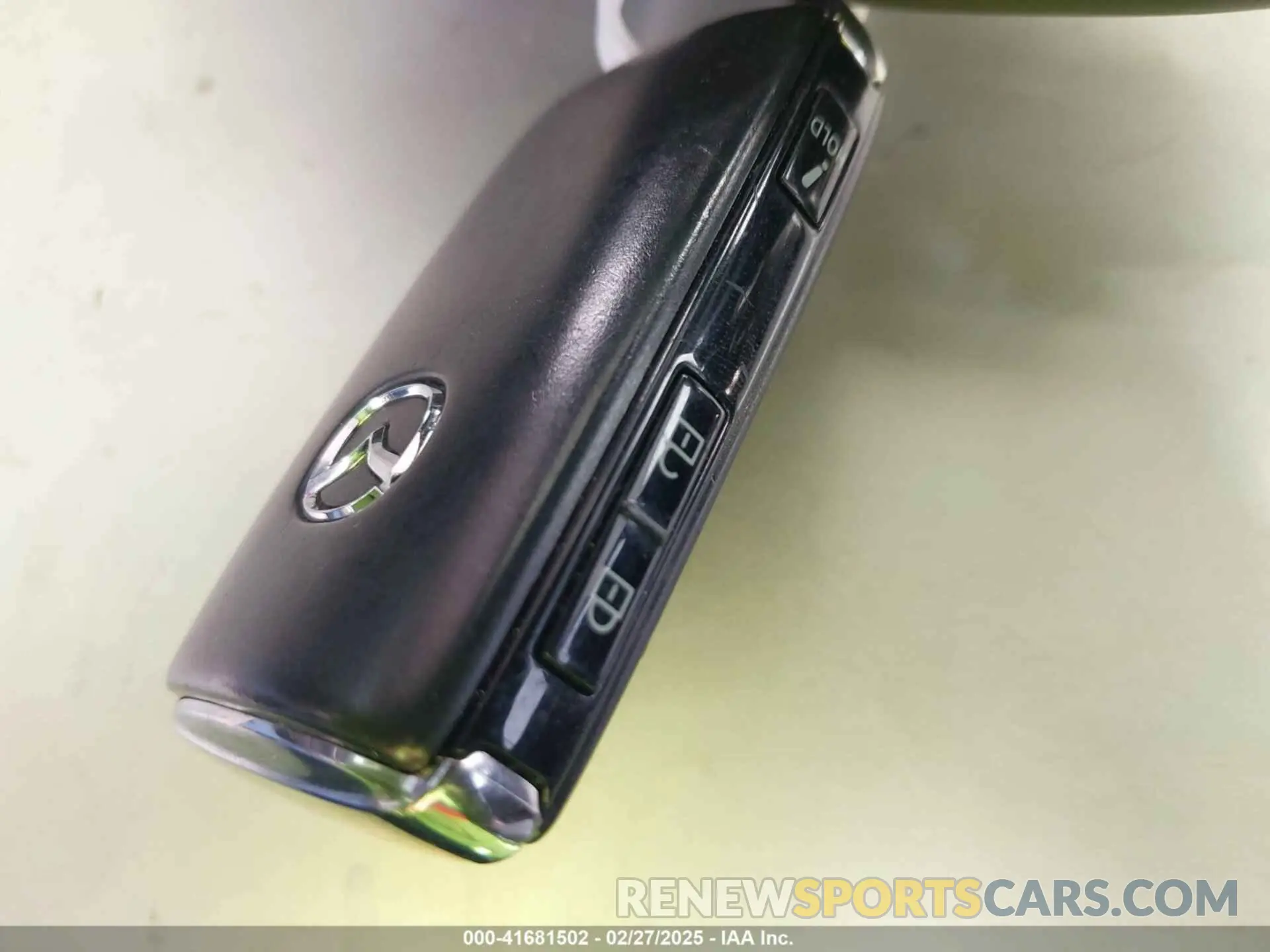 11 Photograph of a damaged car JM1BPBLMXR1652534 MAZDA MAZDA3 HATCHBACK 2024