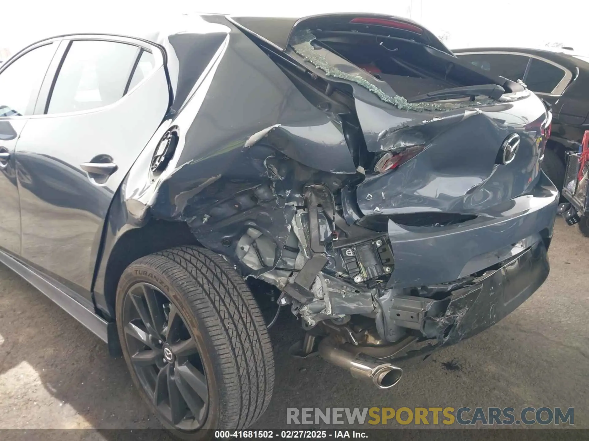 6 Photograph of a damaged car JM1BPBLMXR1652534 MAZDA MAZDA3 HATCHBACK 2024