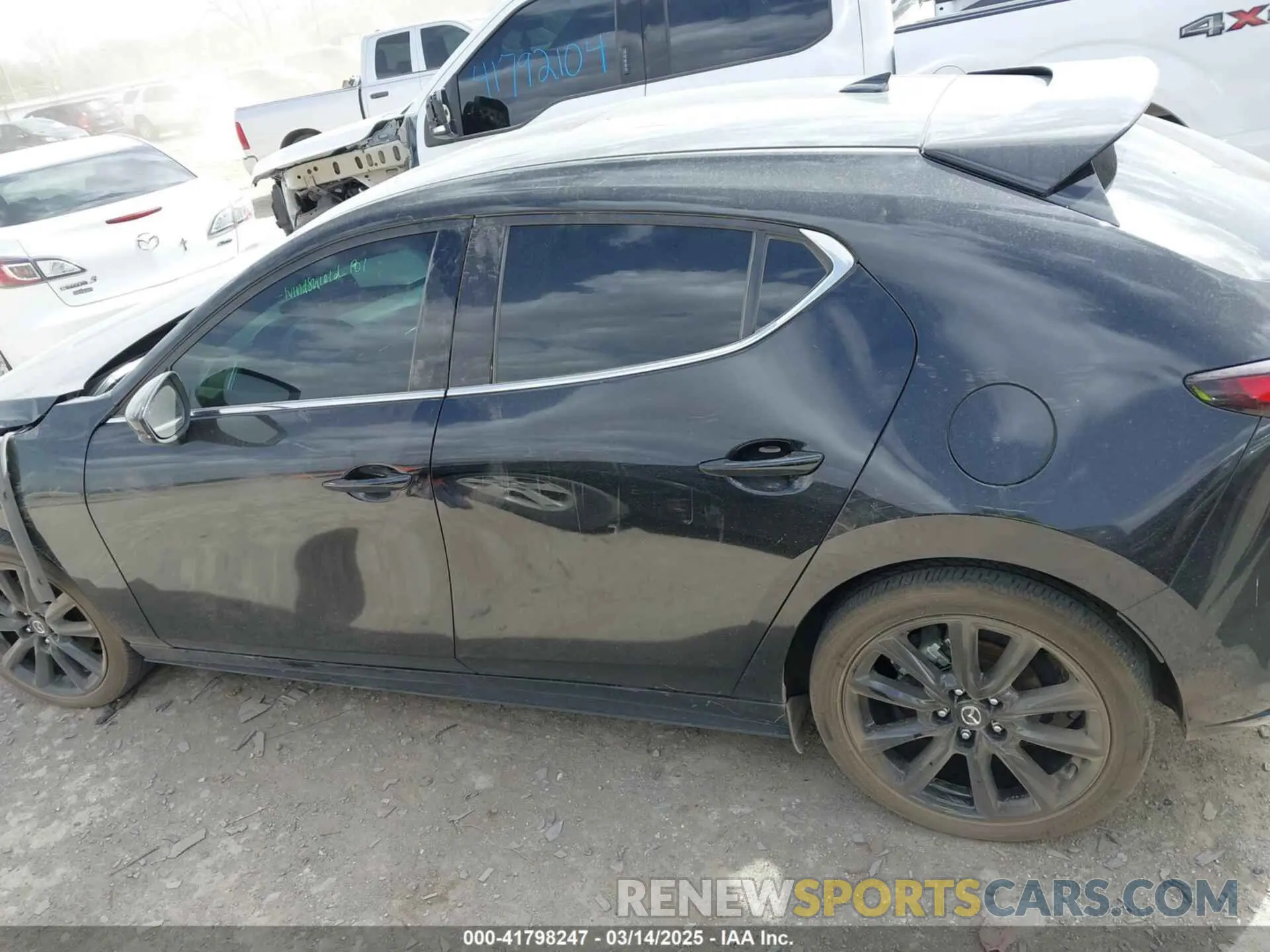 14 Фотография поврежденного автомобиля JM1BPBNY6R1702023 MAZDA MAZDA3 HATCHBACK 2024