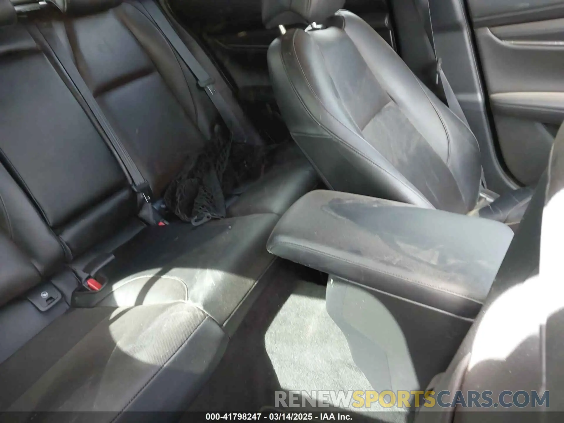 8 Фотография поврежденного автомобиля JM1BPBNY6R1702023 MAZDA MAZDA3 HATCHBACK 2024