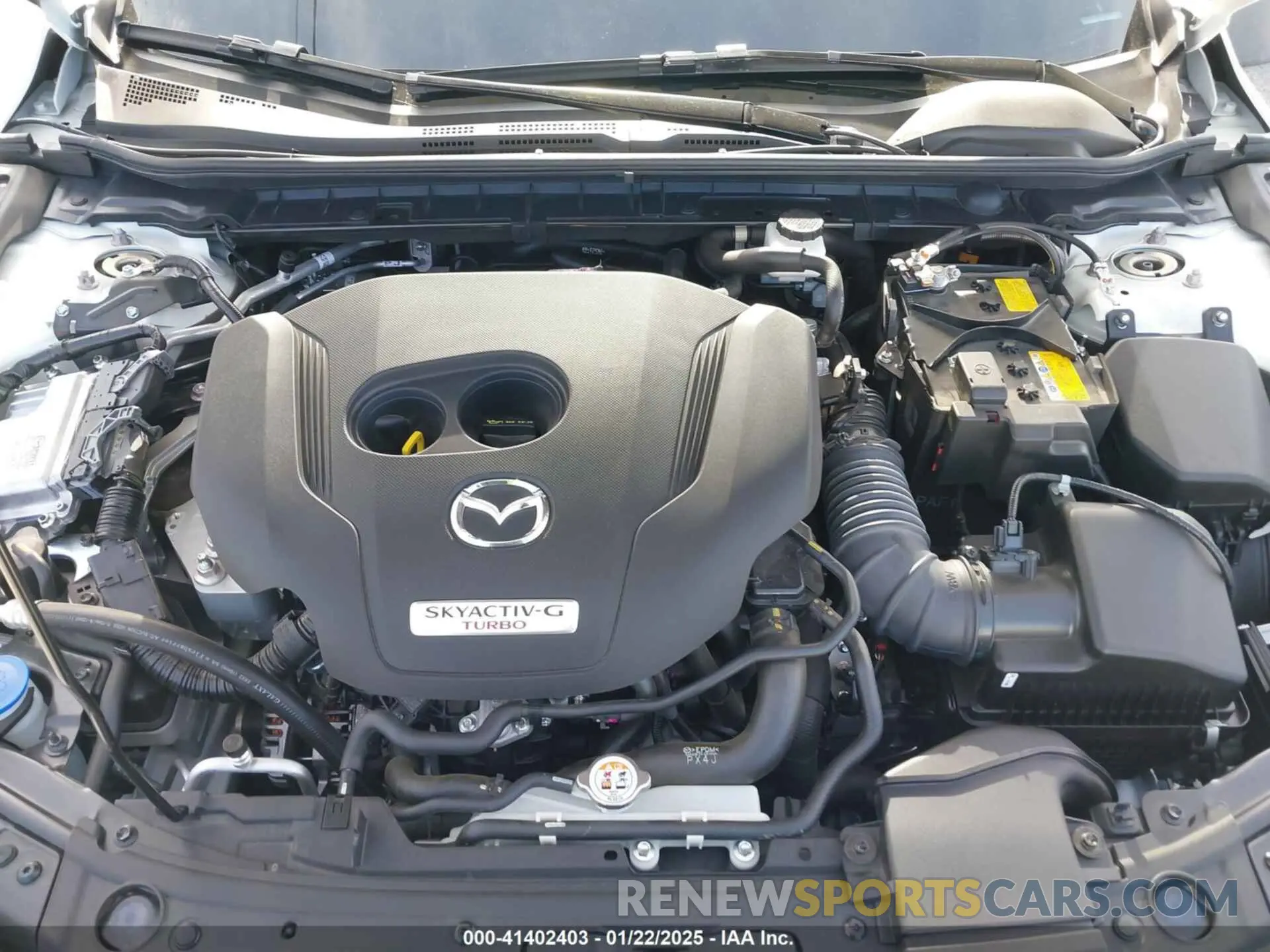 10 Фотография поврежденного автомобиля JM1BPBNY7R1718702 MAZDA MAZDA3 HATCHBACK 2024