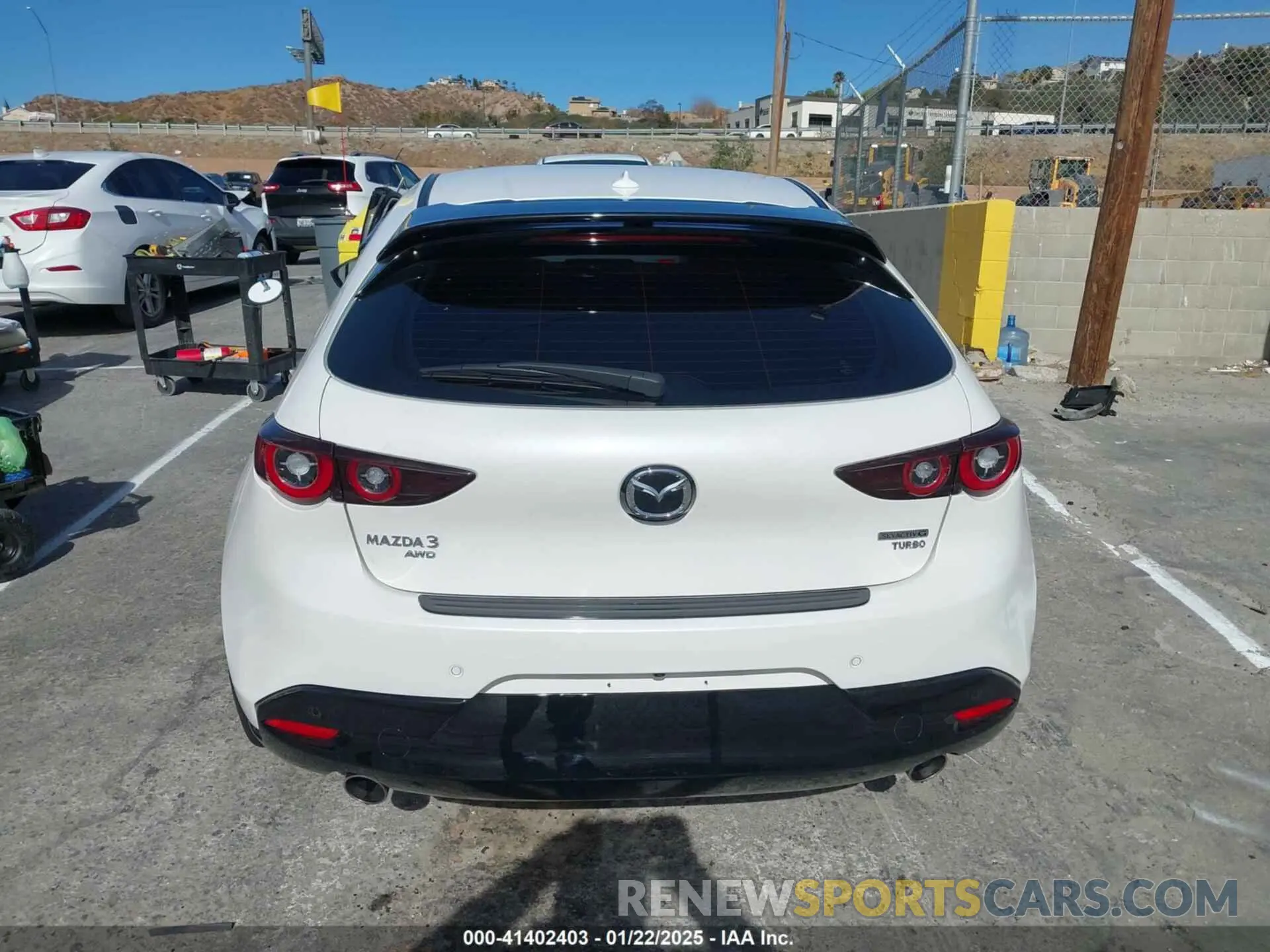 16 Фотография поврежденного автомобиля JM1BPBNY7R1718702 MAZDA MAZDA3 HATCHBACK 2024