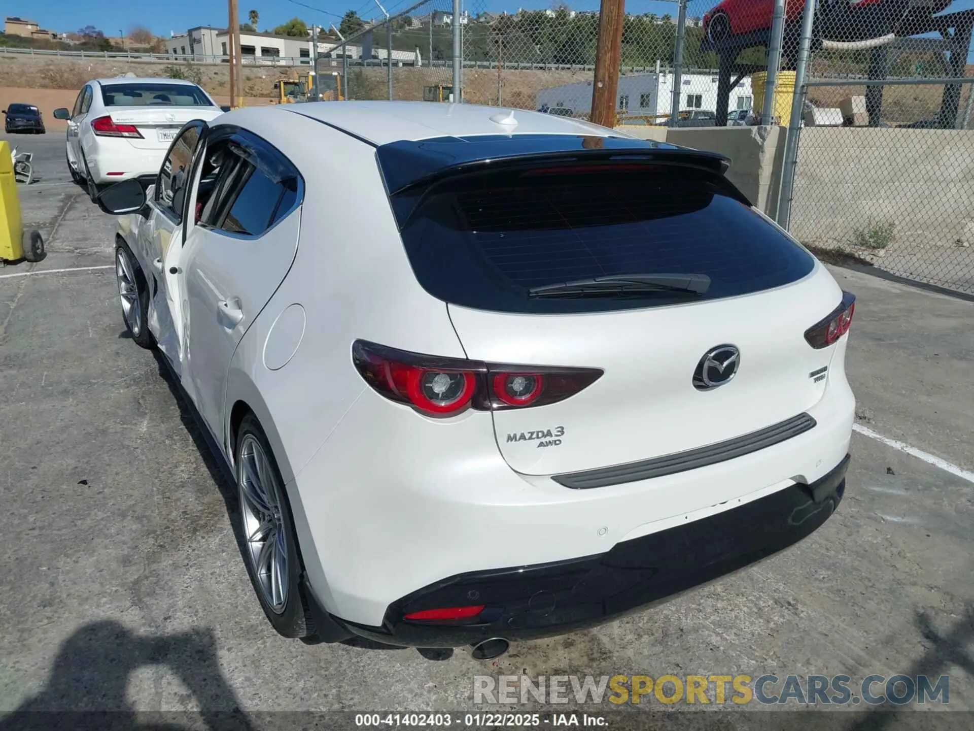 3 Фотография поврежденного автомобиля JM1BPBNY7R1718702 MAZDA MAZDA3 HATCHBACK 2024