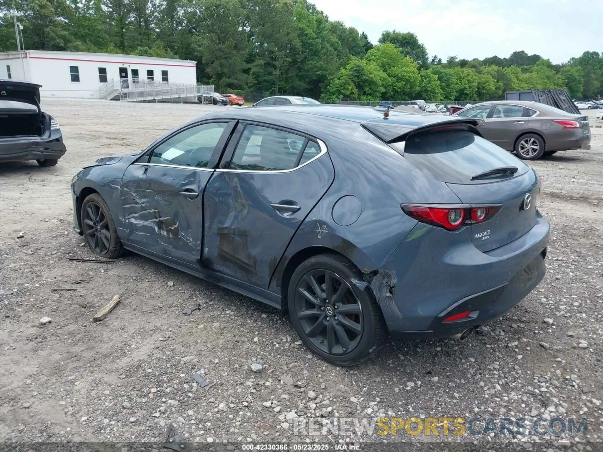 3 Photograph of a damaged car JM1BPBNYXR1654221 MAZDA MAZDA3 HATCHBACK 2024