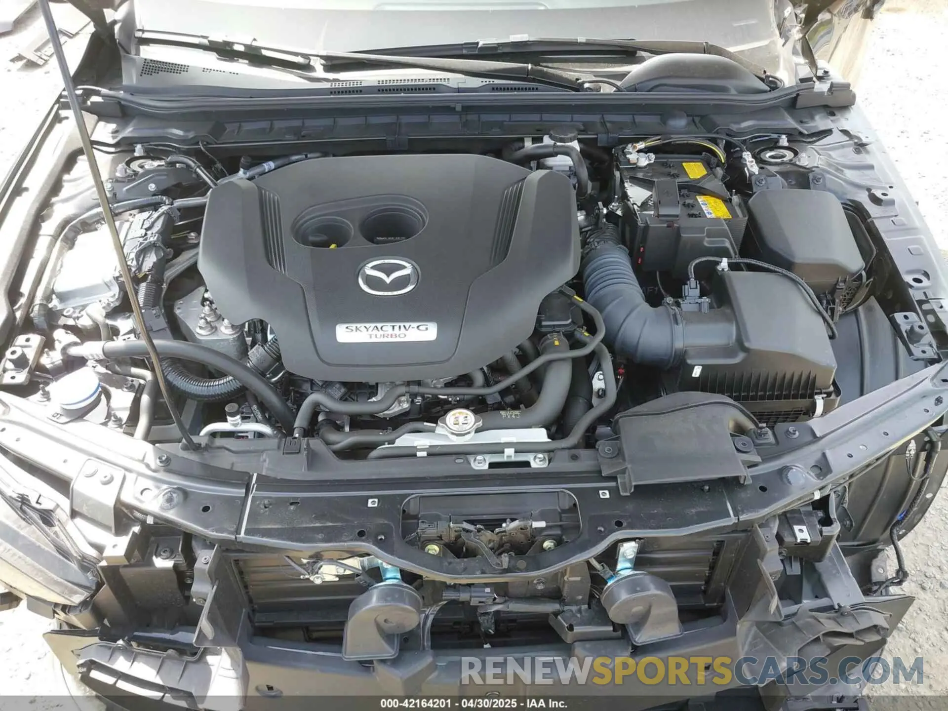 10 Фотография поврежденного автомобиля JM1BPBNYXR1710190 MAZDA MAZDA3 HATCHBACK 2024