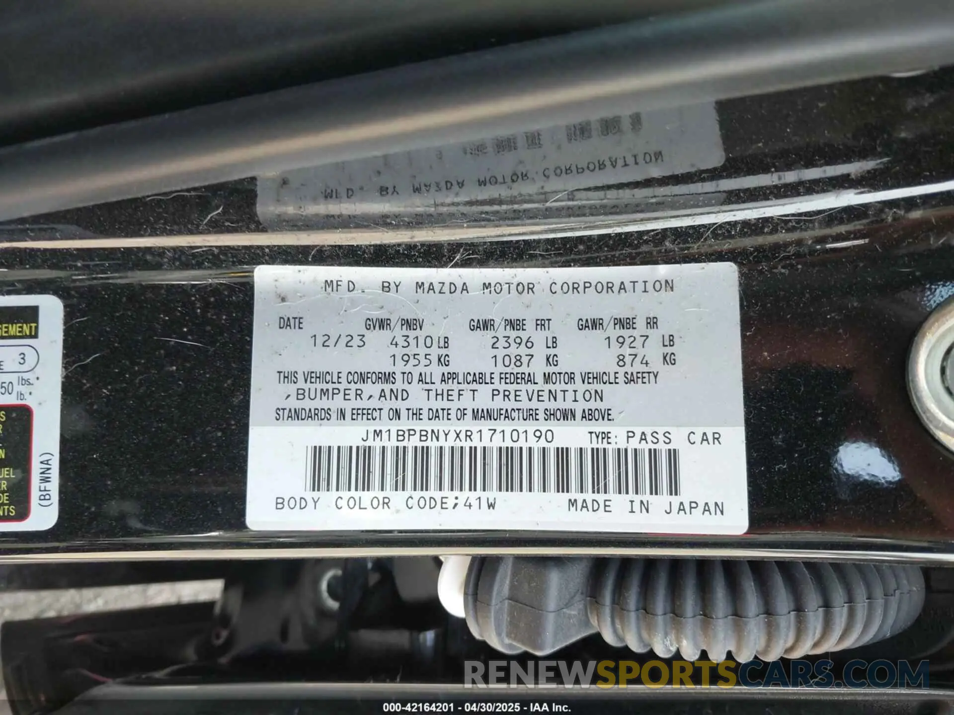 9 Фотография поврежденного автомобиля JM1BPBNYXR1710190 MAZDA MAZDA3 HATCHBACK 2024