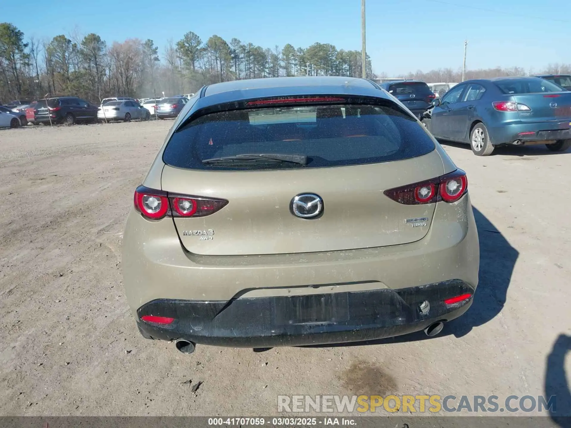 16 Фотография поврежденного автомобиля JM1BPBYY8R1707218 MAZDA MAZDA3 HATCHBACK 2024