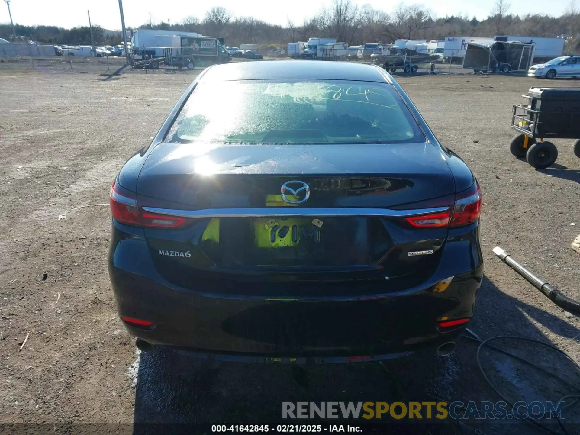 17 Фотография поврежденного автомобиля JM1GL1UM5K1509703 MAZDA MAZDA6 2019