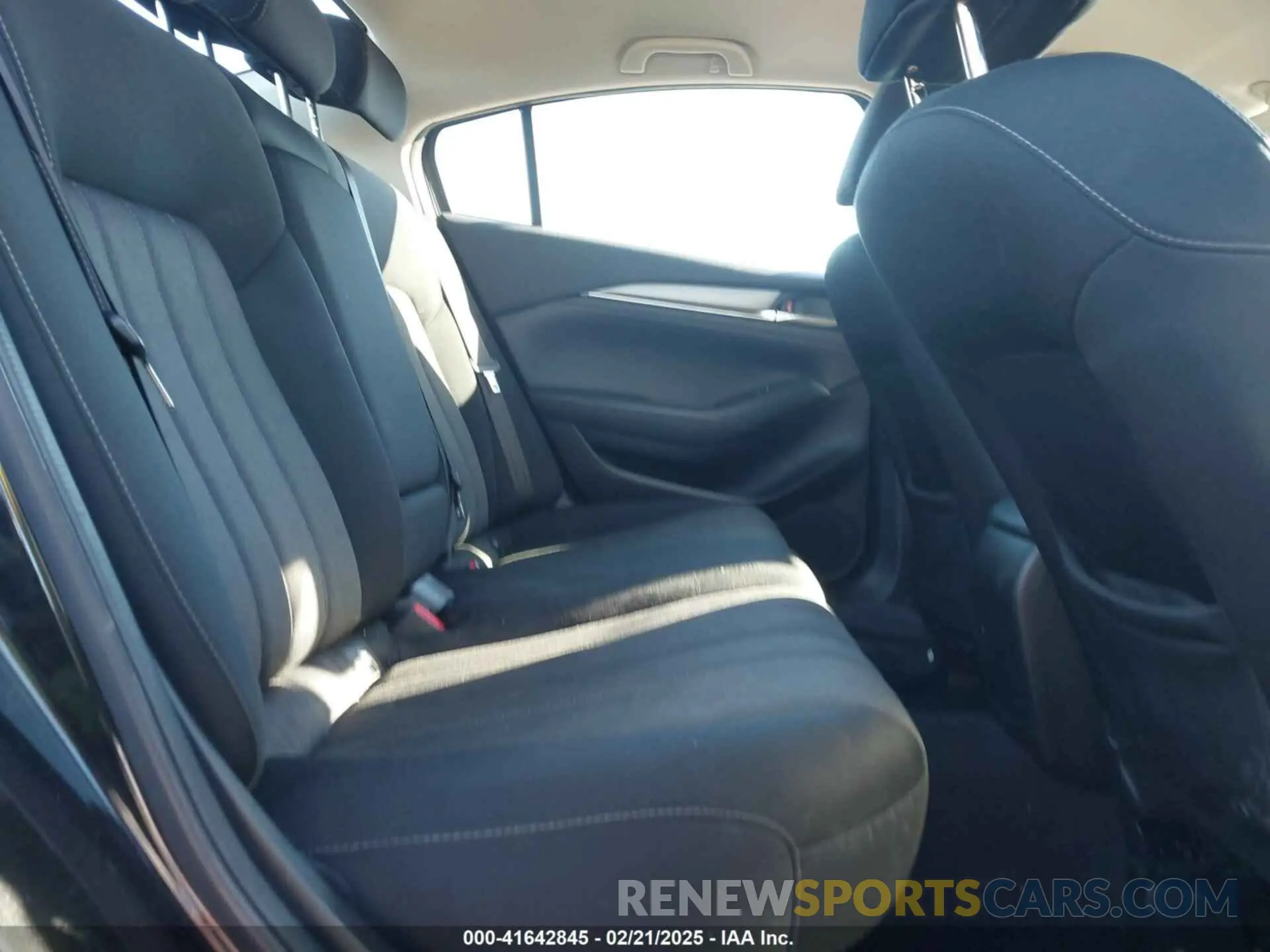 8 Фотография поврежденного автомобиля JM1GL1UM5K1509703 MAZDA MAZDA6 2019