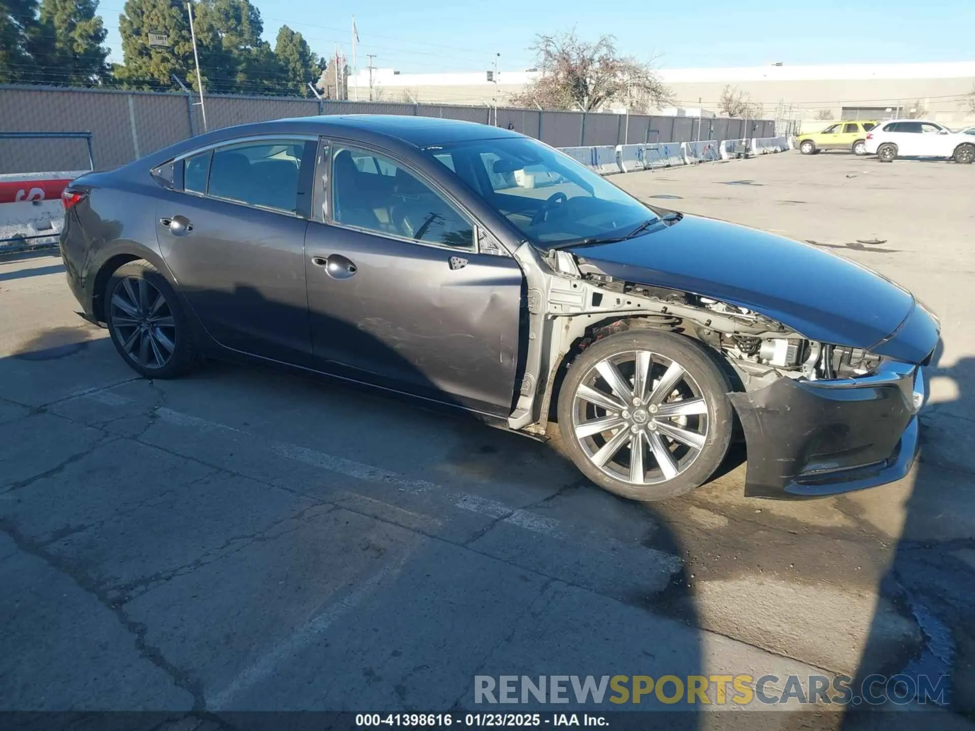 1 Фотография поврежденного автомобиля JM1GL1VM6L1524906 MAZDA MAZDA6 2020