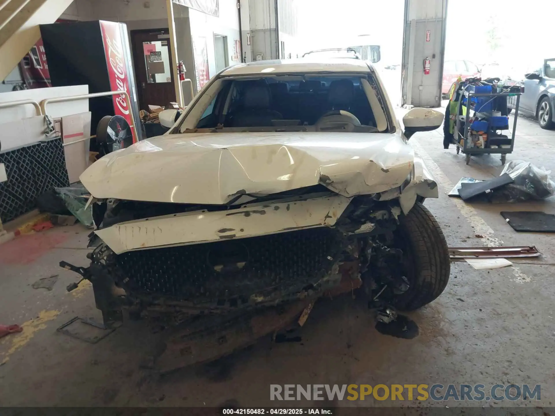 12 Фотография поврежденного автомобиля JM1GL1WY7L1520977 MAZDA MAZDA6 2020