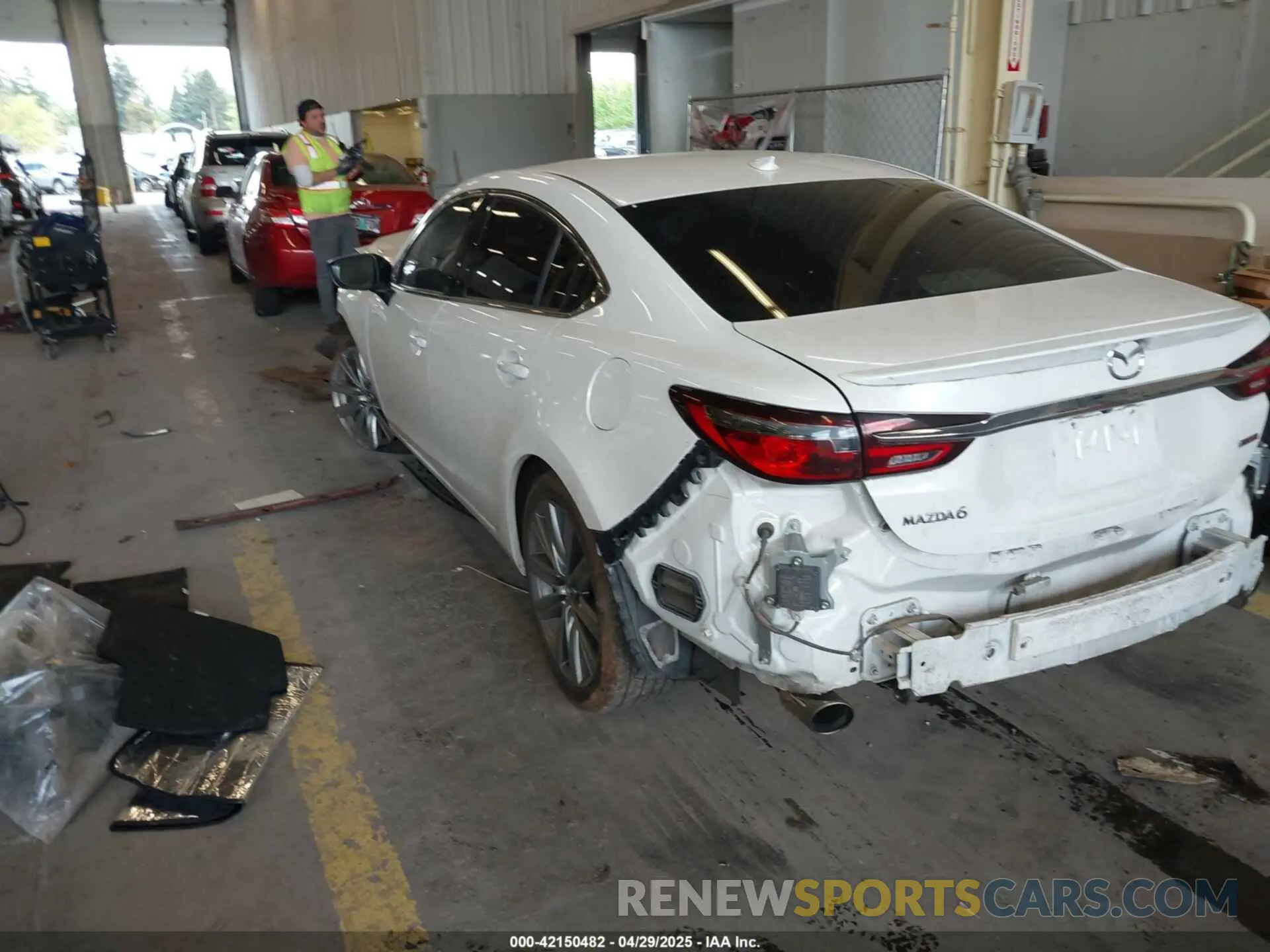 3 Фотография поврежденного автомобиля JM1GL1WY7L1520977 MAZDA MAZDA6 2020