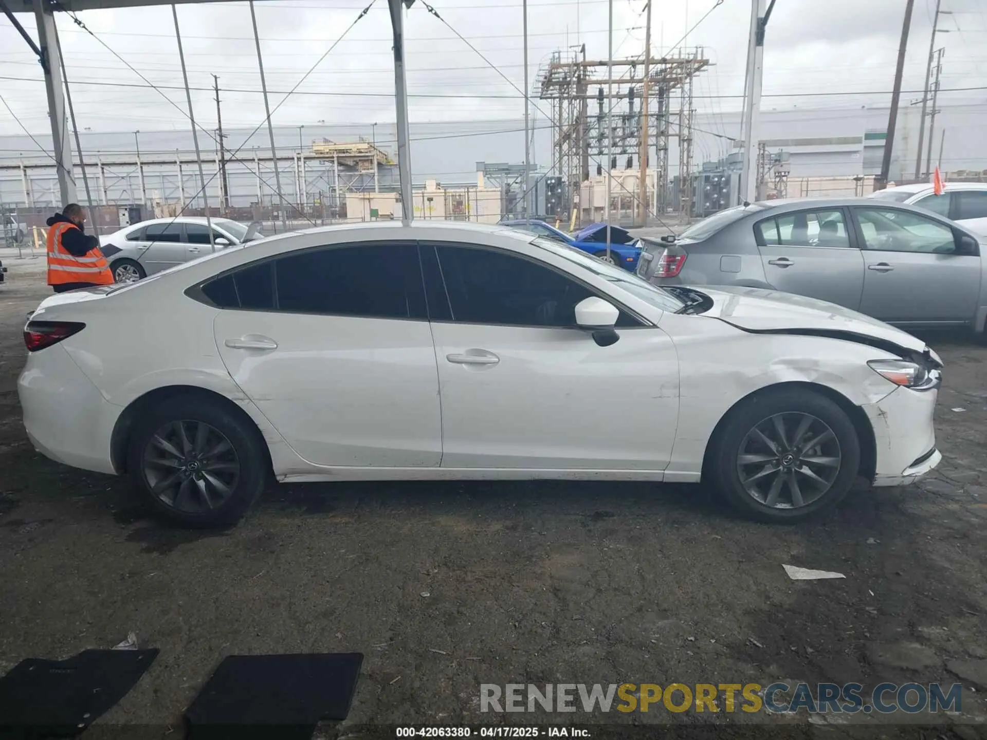 13 Фотография поврежденного автомобиля JM1GL1UM3M1610287 MAZDA MAZDA6 2021
