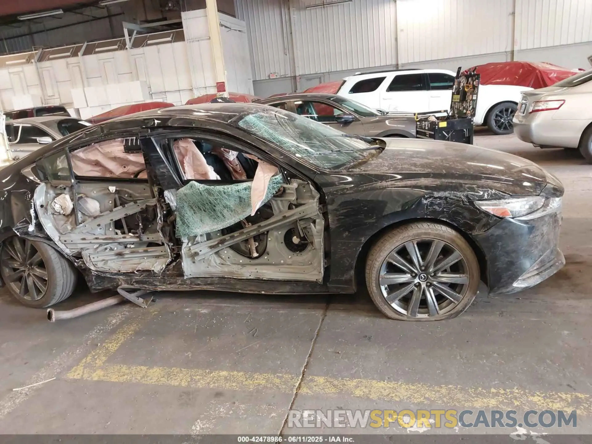 14 Фотография поврежденного автомобиля JM1GL1VM4M1608076 MAZDA MAZDA6 2021