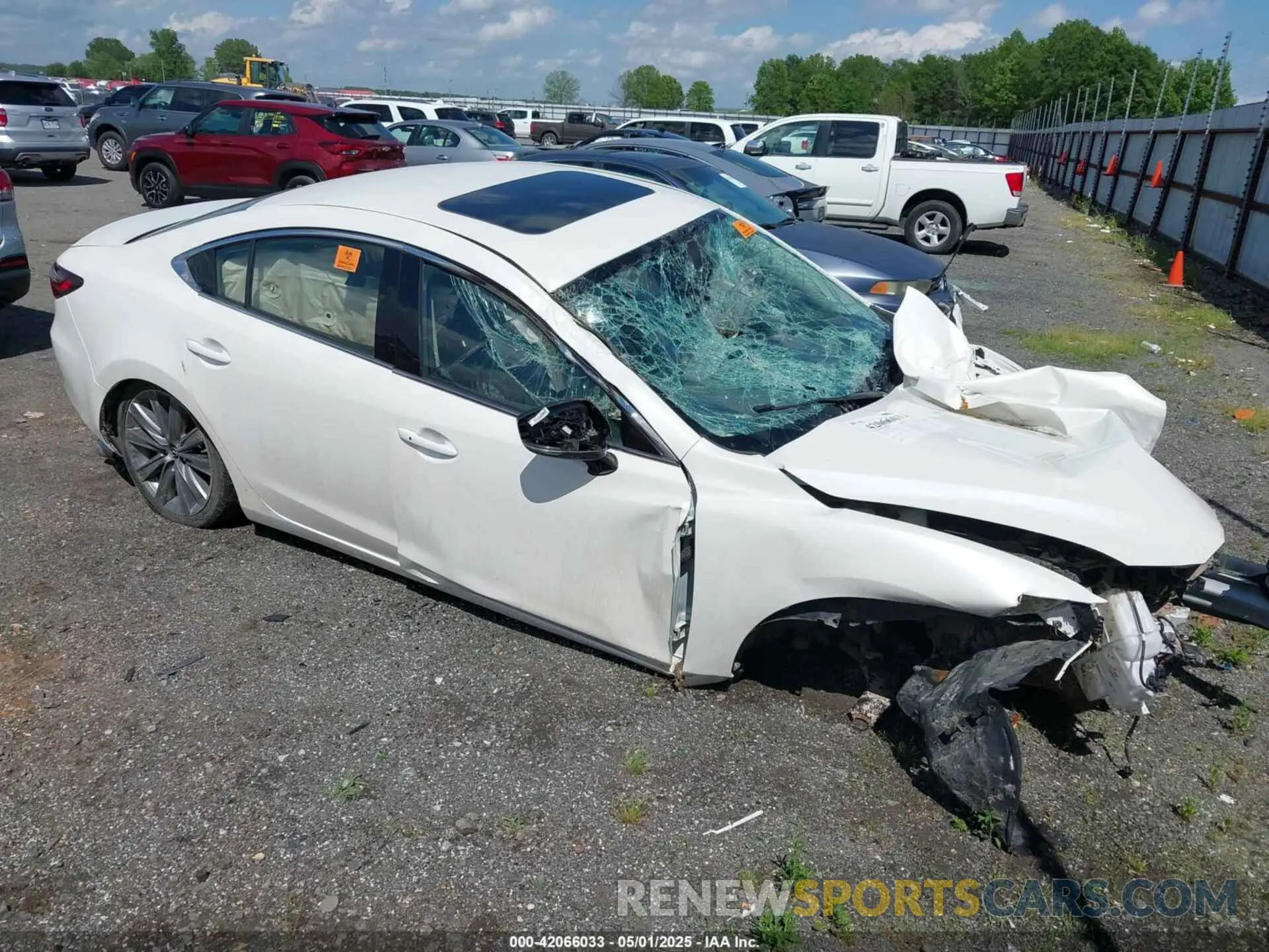 1 Фотография поврежденного автомобиля JM1GL1VM5M1603551 MAZDA MAZDA6 2021