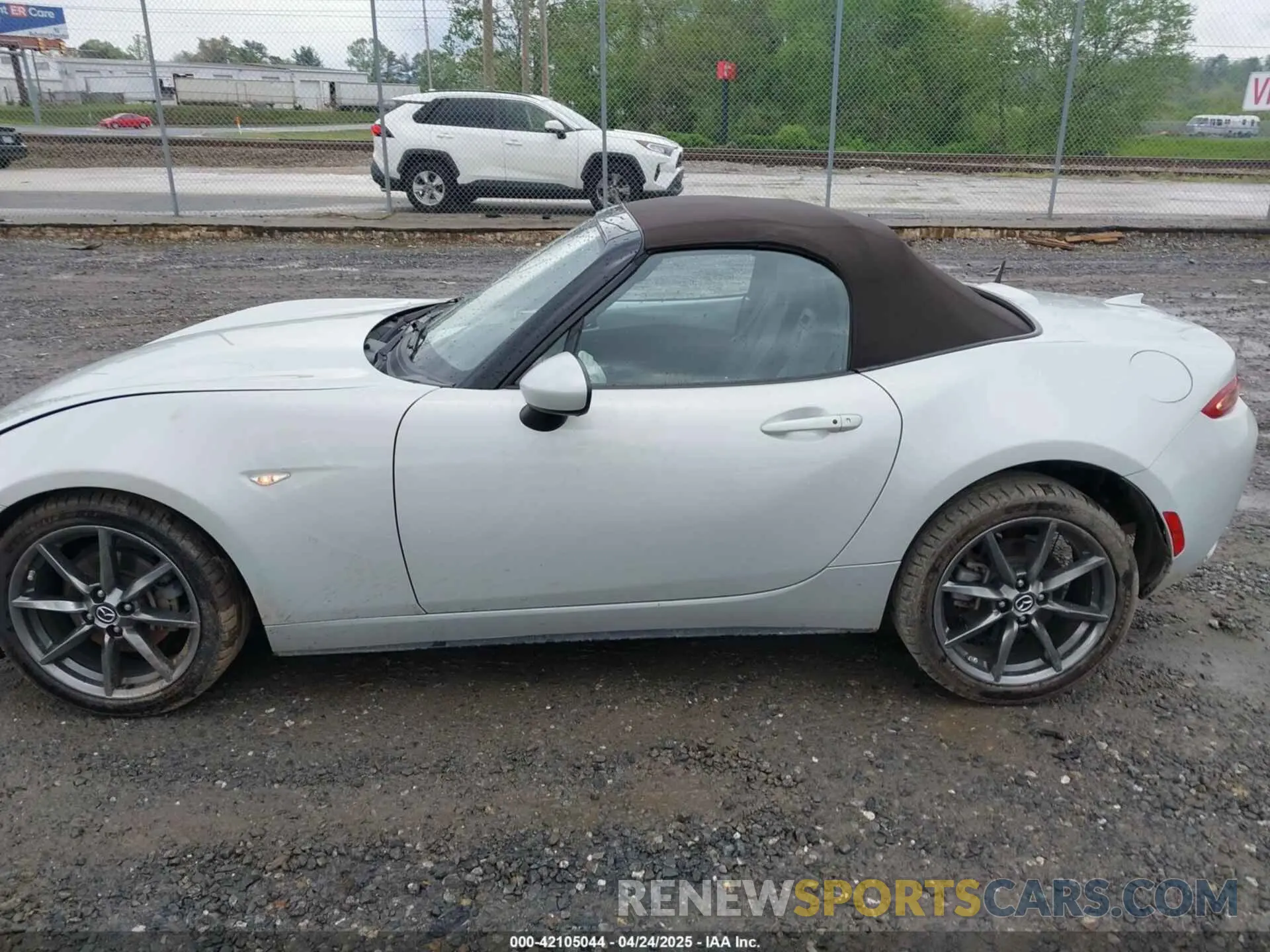 14 Фотография поврежденного автомобиля JM1NDAD77K0304999 MAZDA MX-5 MIATA 2019