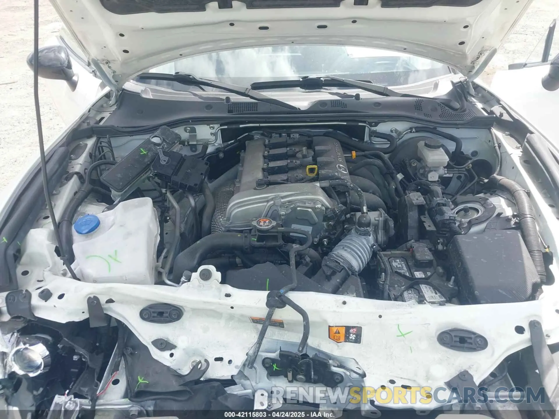 10 Фотография поврежденного автомобиля JM1NDAB7XL0417995 MAZDA MX-5 MIATA 2020