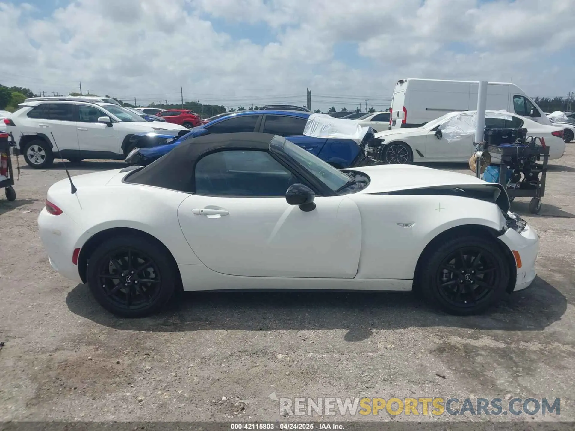 14 Фотография поврежденного автомобиля JM1NDAB7XL0417995 MAZDA MX-5 MIATA 2020