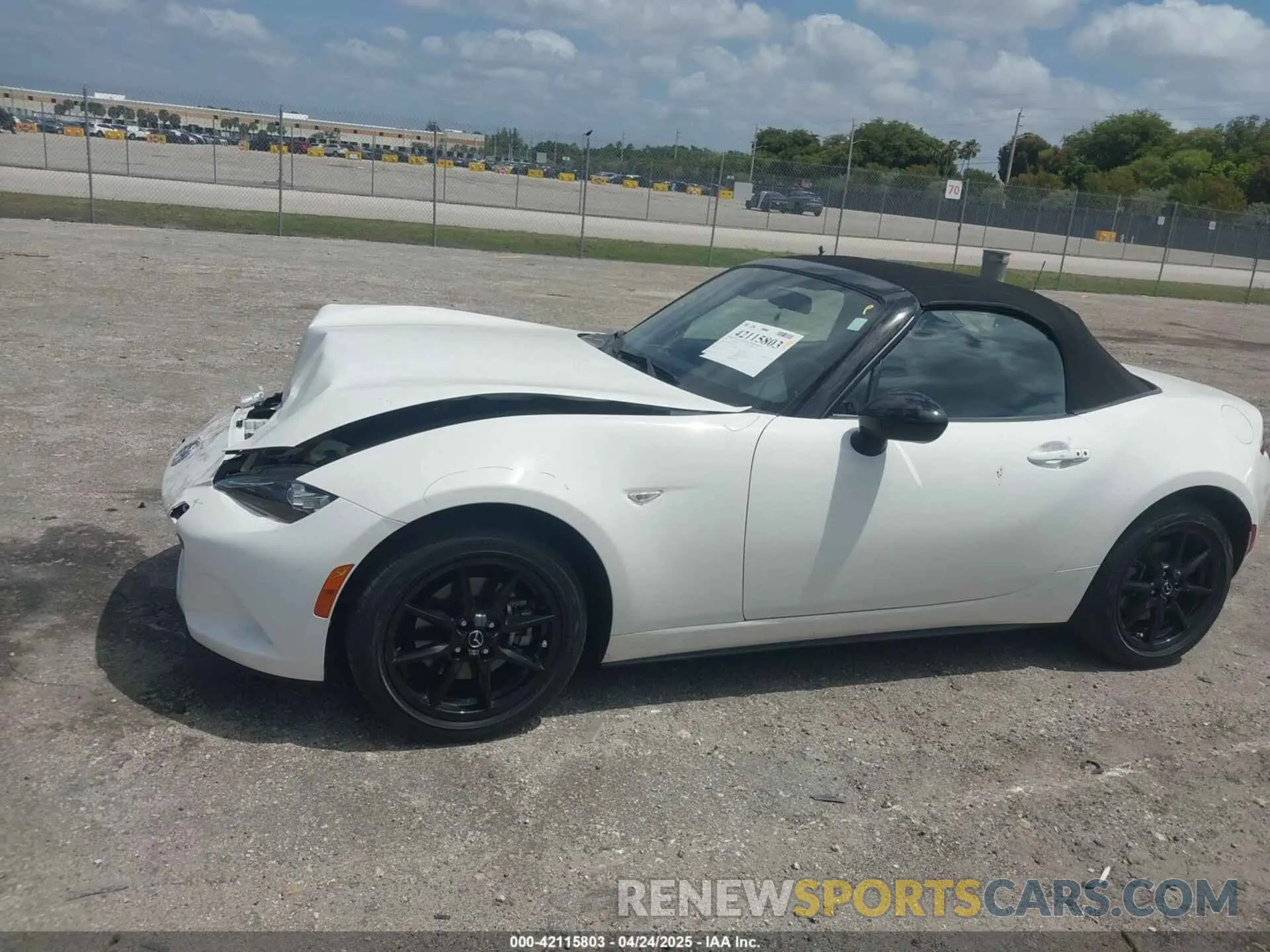 15 Фотография поврежденного автомобиля JM1NDAB7XL0417995 MAZDA MX-5 MIATA 2020