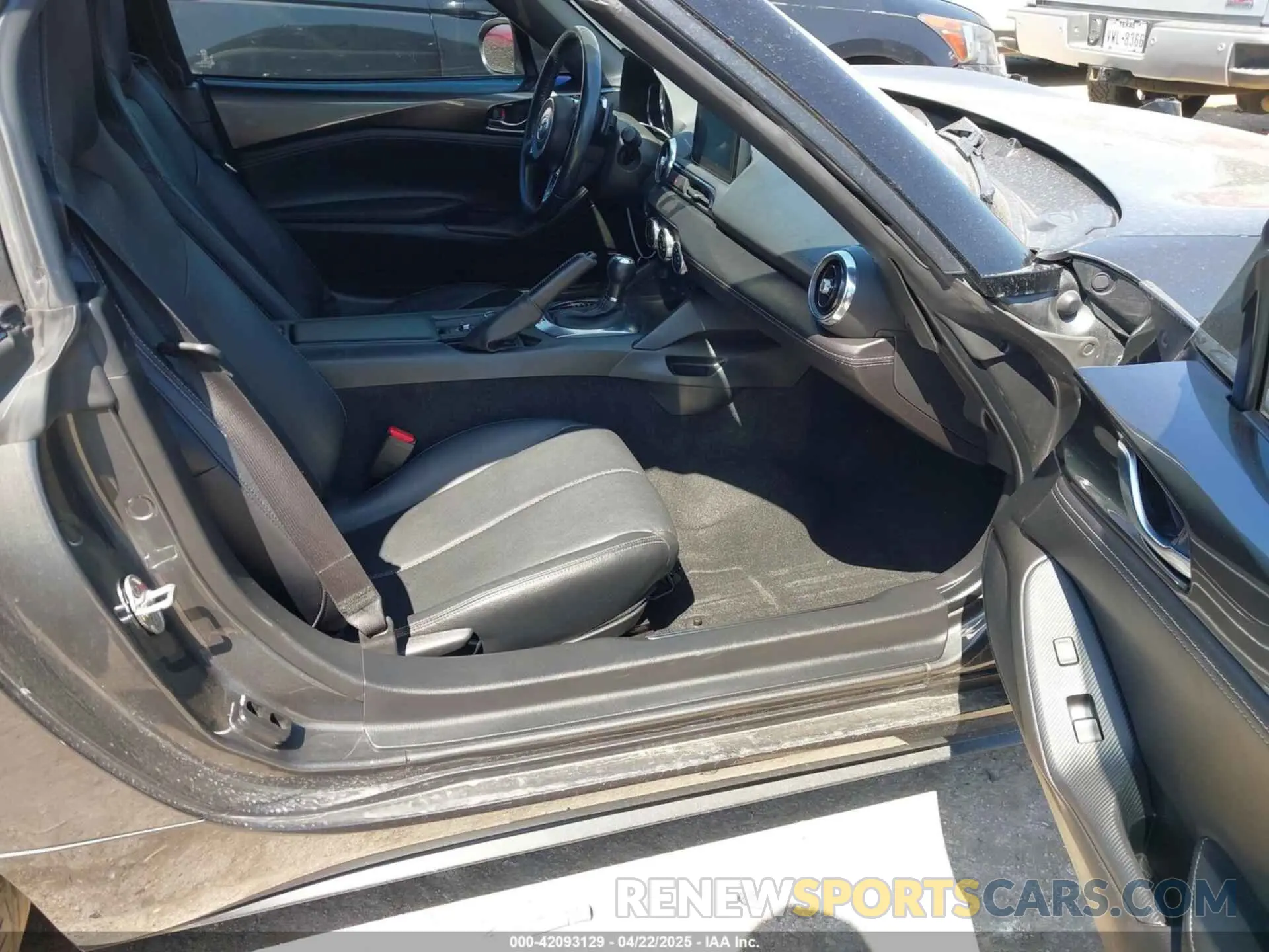 5 Фотография поврежденного автомобиля JM1NDAD70L0414326 MAZDA MX-5 MIATA 2020