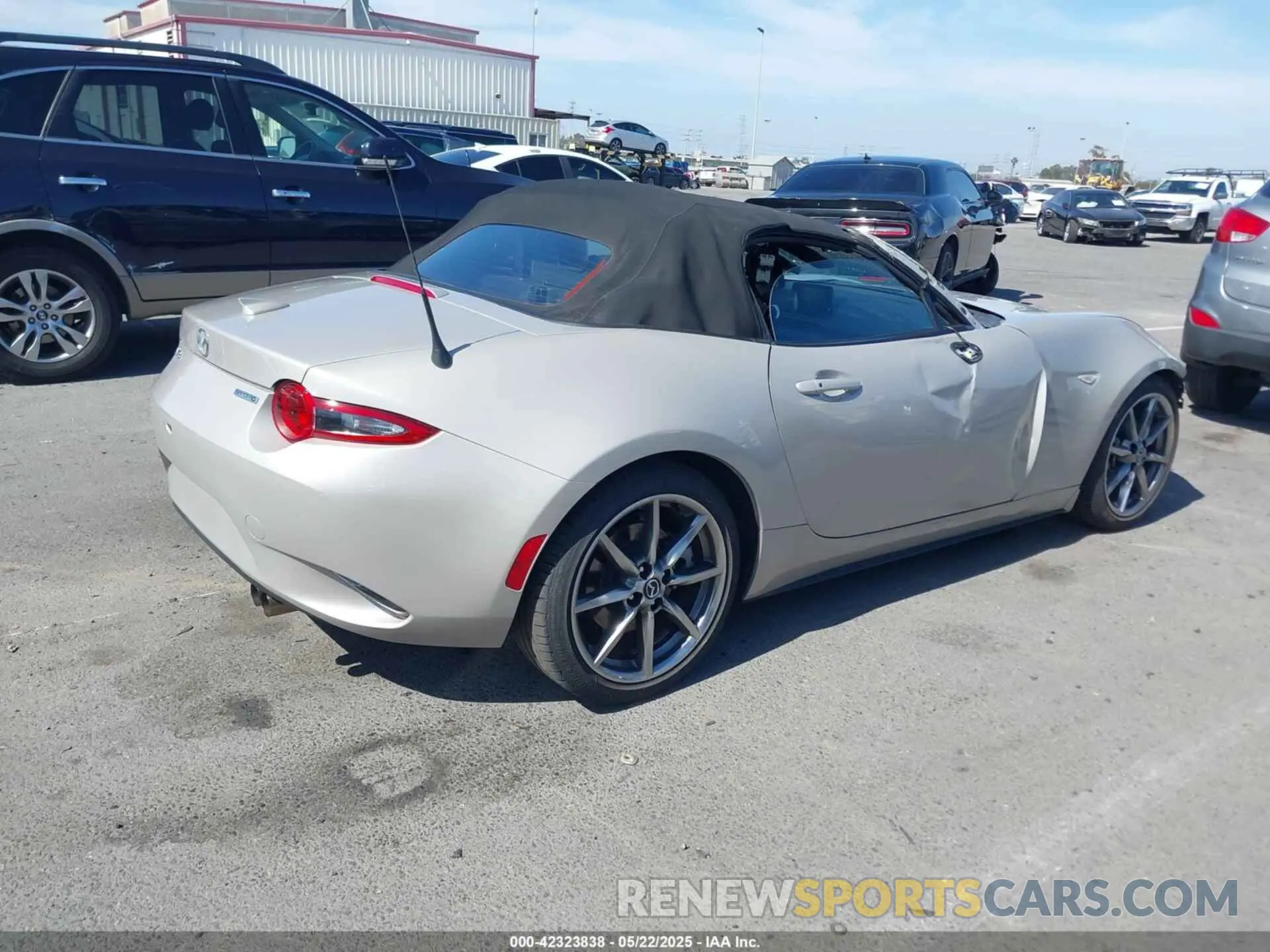 4 Фотография поврежденного автомобиля JM1NDAD74N0505814 MAZDA MX-5 MIATA 2022