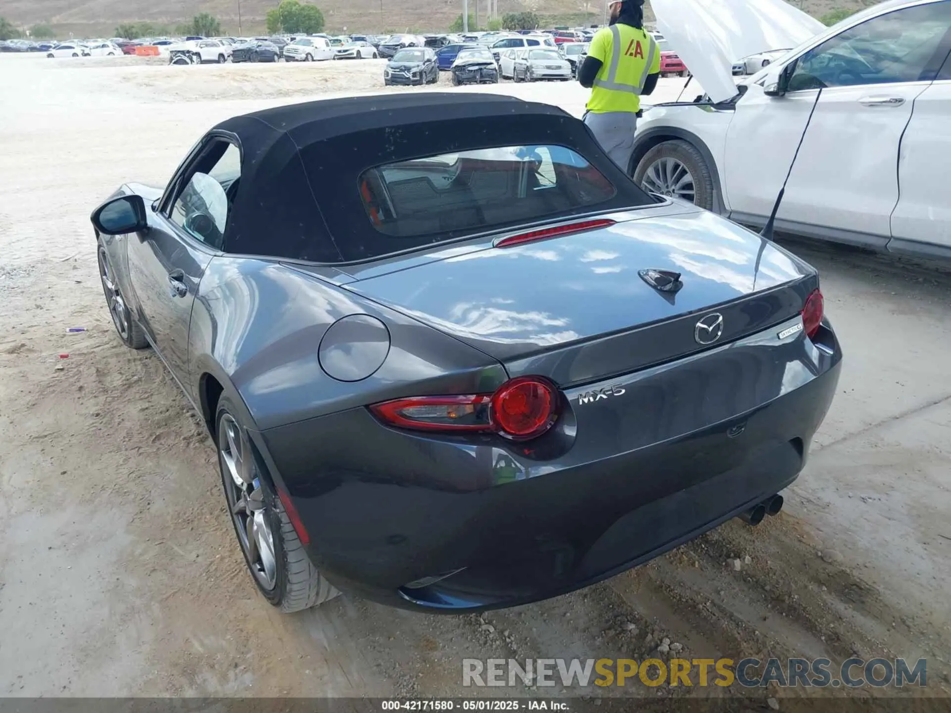 3 Фотография поврежденного автомобиля JM1NDAD75N0502727 MAZDA MX-5 MIATA 2022
