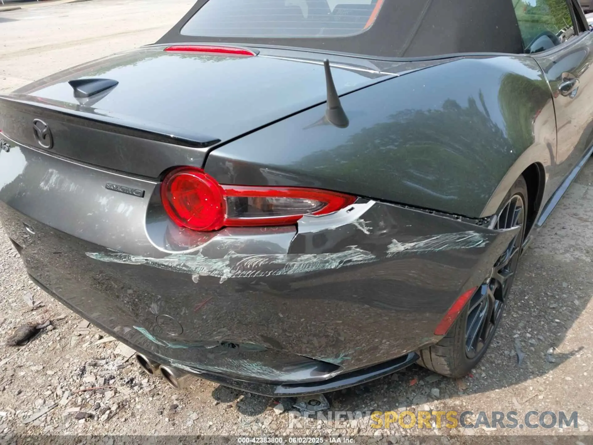 21 Photograph of a damaged car JM1NDAC77P0552453 MAZDA MX-5 MIATA 2023