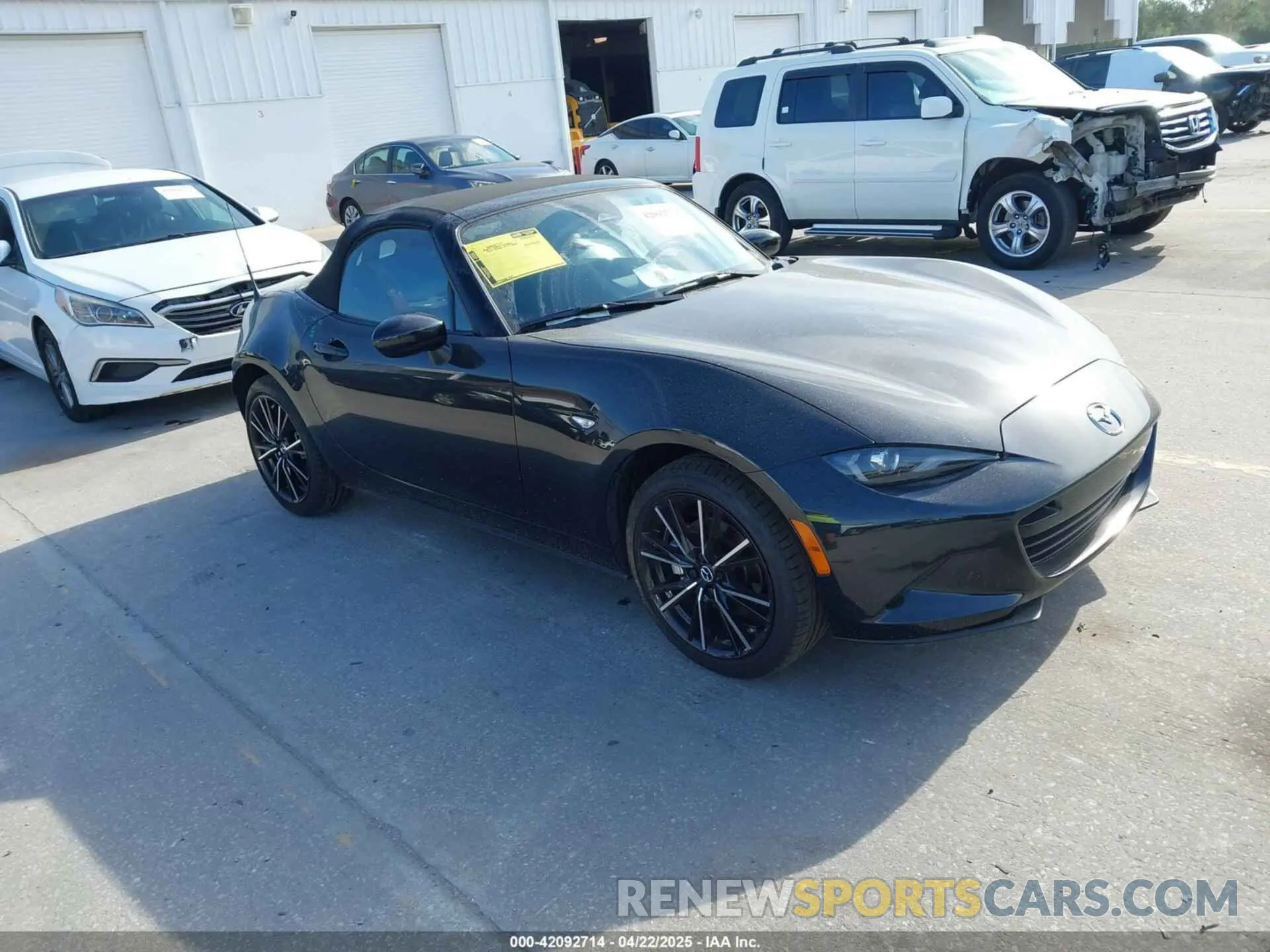 1 Фотография поврежденного автомобиля JM1NDAD71R0605441 MAZDA MX-5 MIATA 2024