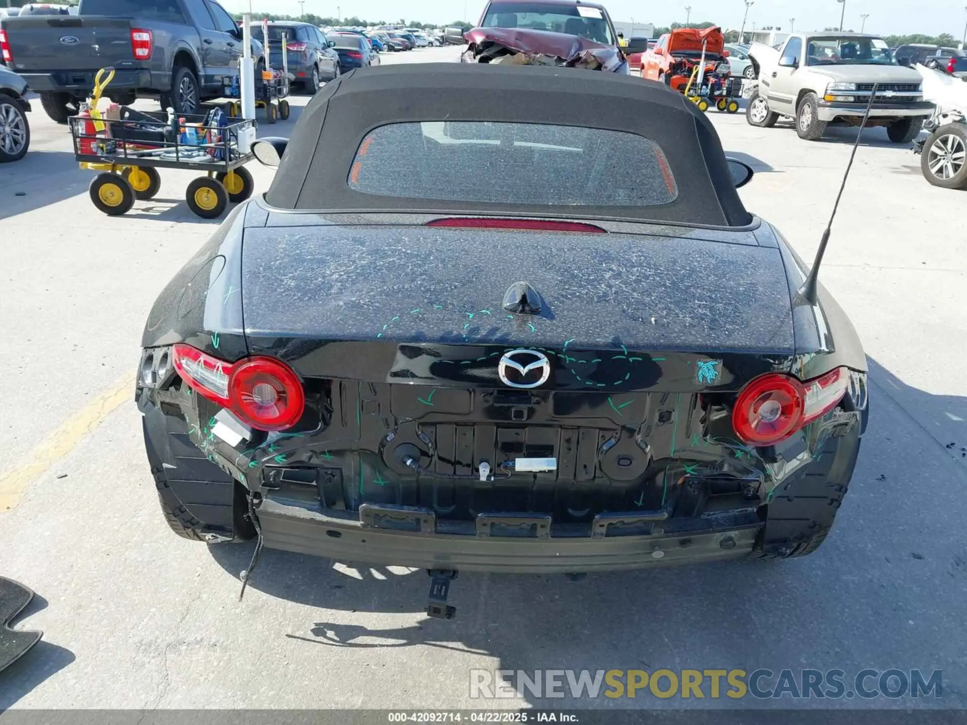 17 Фотография поврежденного автомобиля JM1NDAD71R0605441 MAZDA MX-5 MIATA 2024