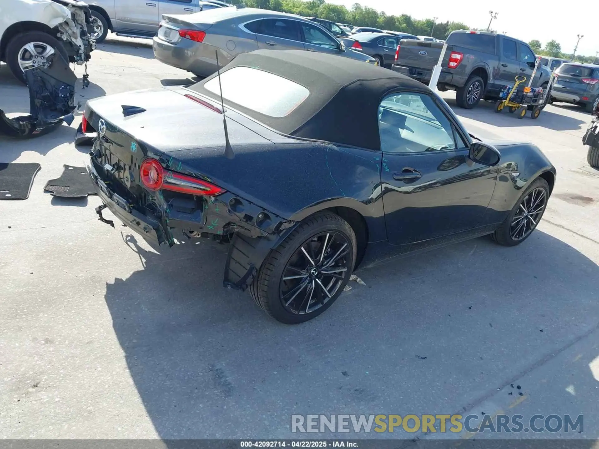 4 Фотография поврежденного автомобиля JM1NDAD71R0605441 MAZDA MX-5 MIATA 2024