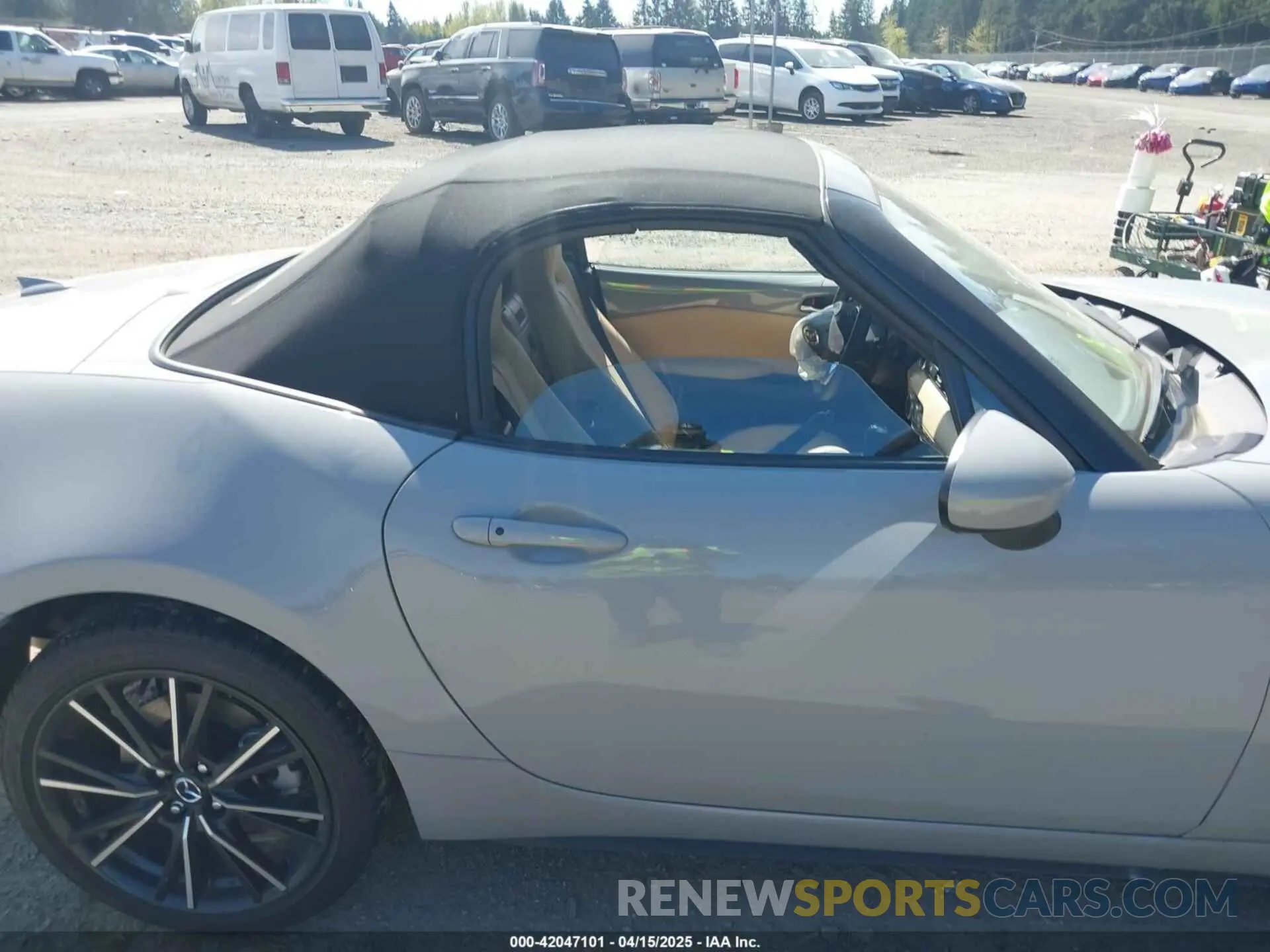 13 Фотография поврежденного автомобиля JM1NDAD78R0606327 MAZDA MX-5 MIATA 2024