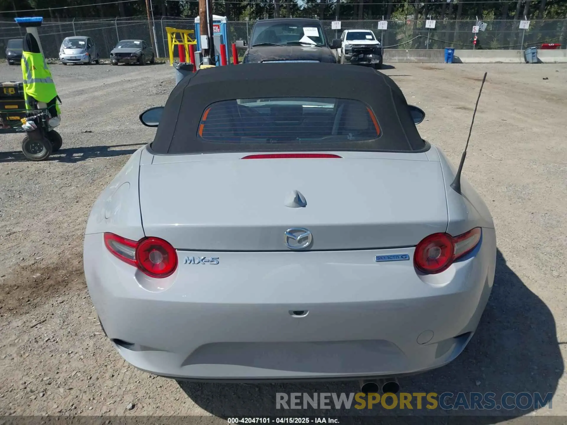 16 Фотография поврежденного автомобиля JM1NDAD78R0606327 MAZDA MX-5 MIATA 2024