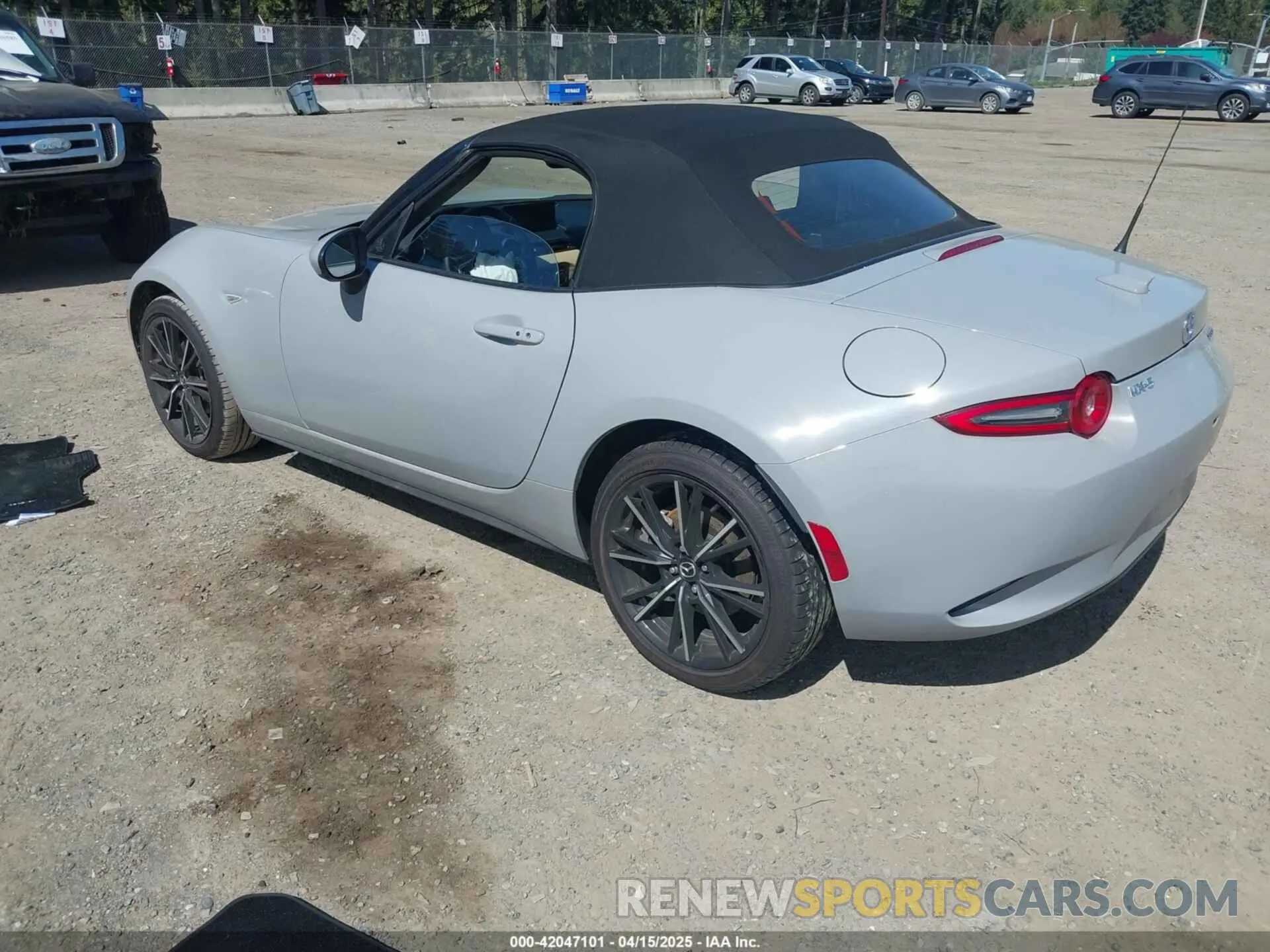 3 Фотография поврежденного автомобиля JM1NDAD78R0606327 MAZDA MX-5 MIATA 2024