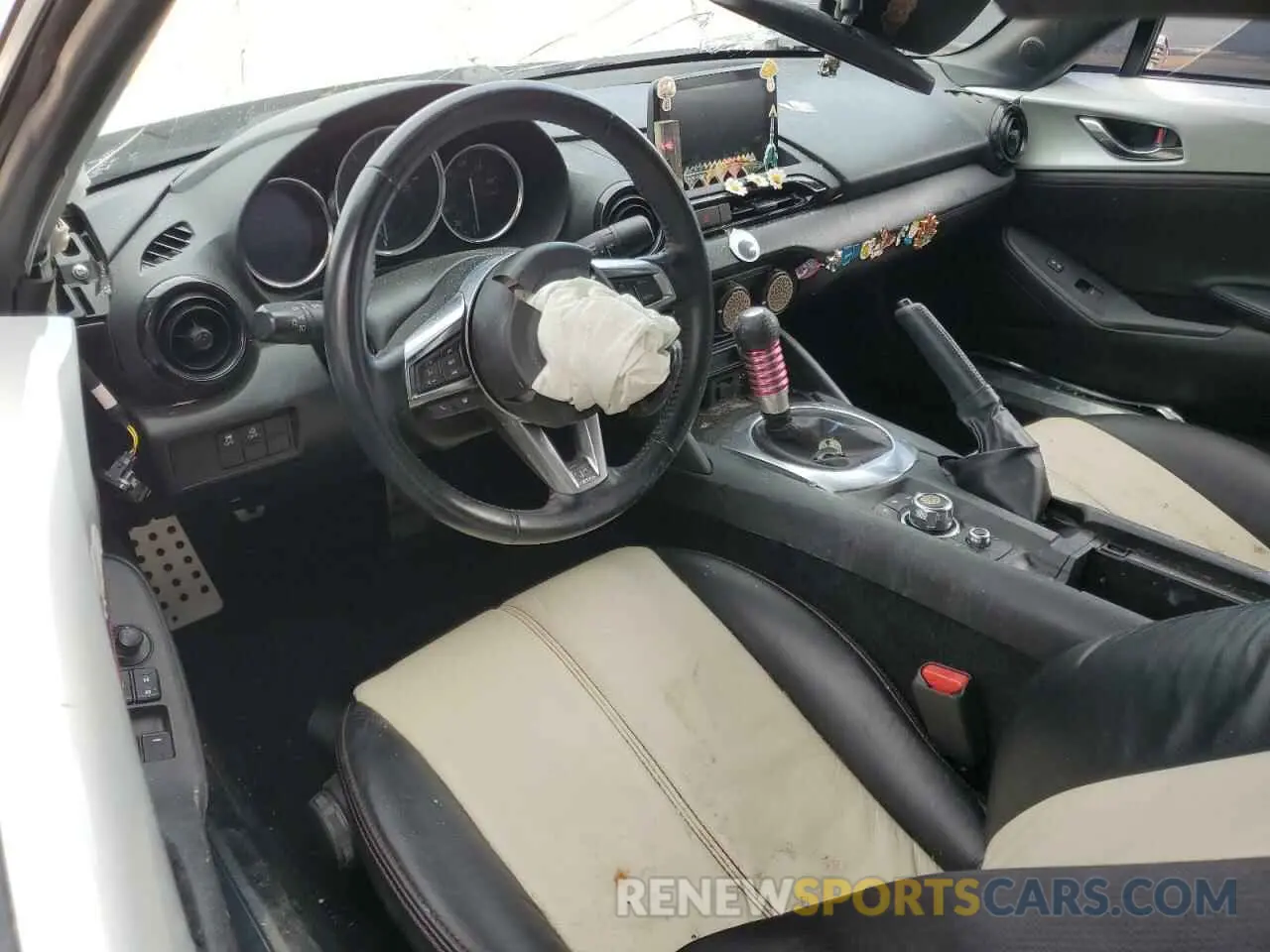 8 Photograph of a damaged car JM1NDAC78K0311347 MAZDA MX5 2019