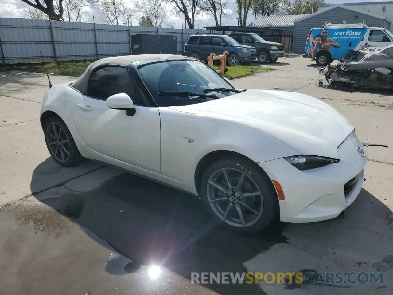 4 Фотография поврежденного автомобиля JM1NDAD79L0416642 MAZDA MX5 2020
