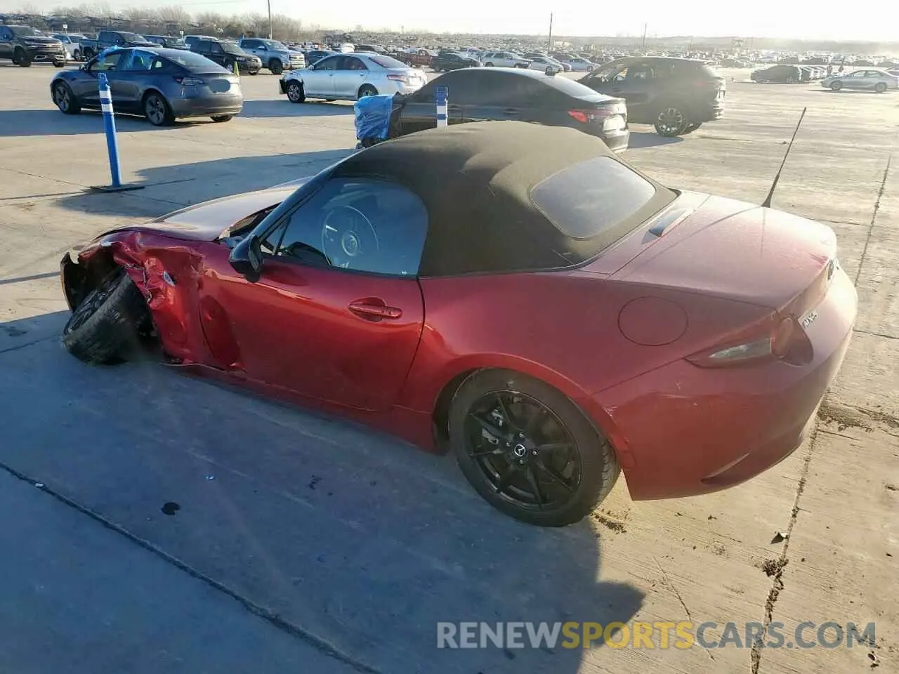 2 Фотография поврежденного автомобиля JM1NDAB70P0561948 MAZDA MX5 2023