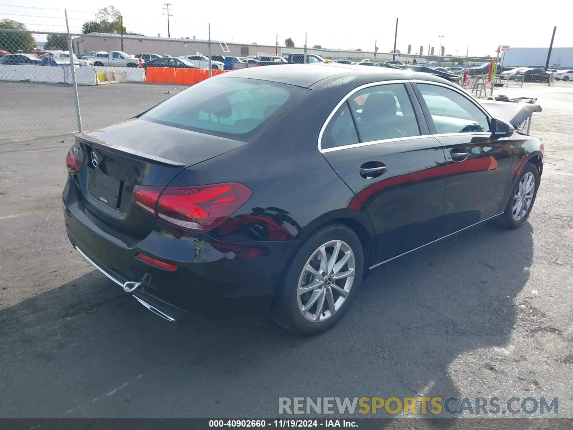 4 Photograph of a damaged car WDD3G4EB8KW021243 MERCEDES-BENZ A 2019
