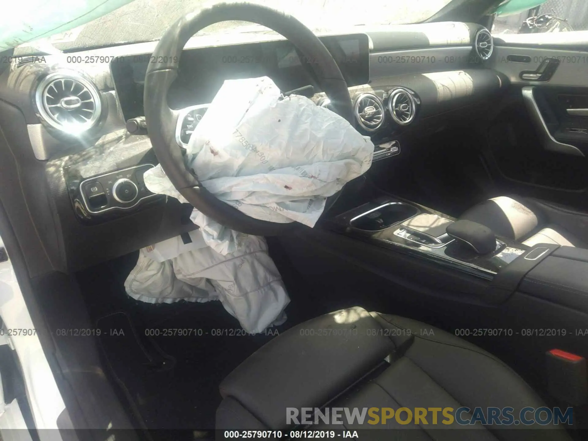 5 Photograph of a damaged car WDD3G4FB1KW000068 MERCEDES-BENZ A 2019