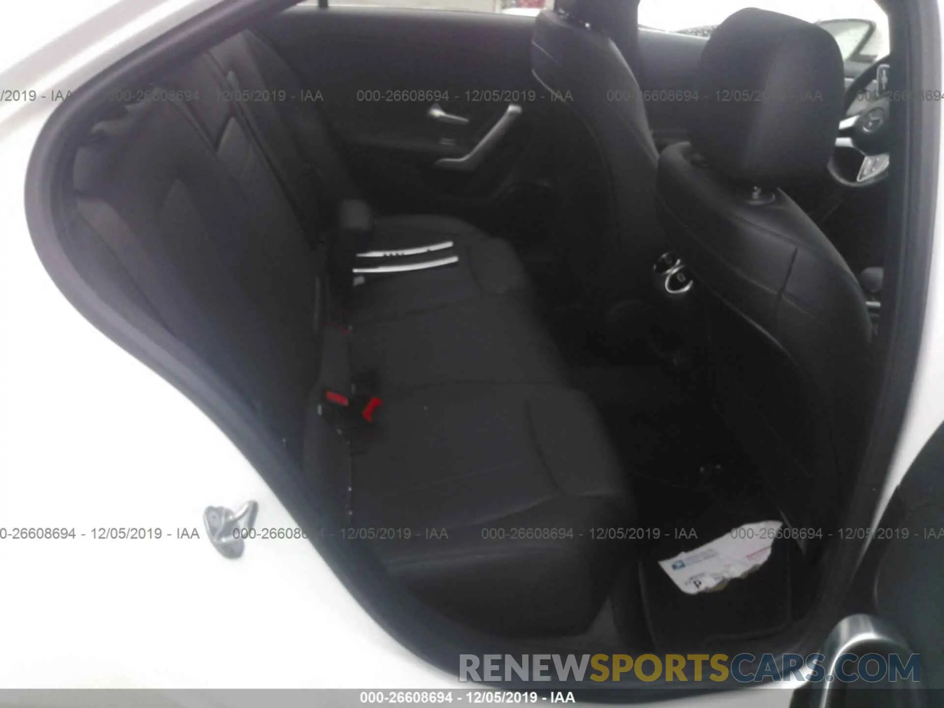 8 Photograph of a damaged car WDD3G4FB7KW000835 MERCEDES-BENZ A 2019