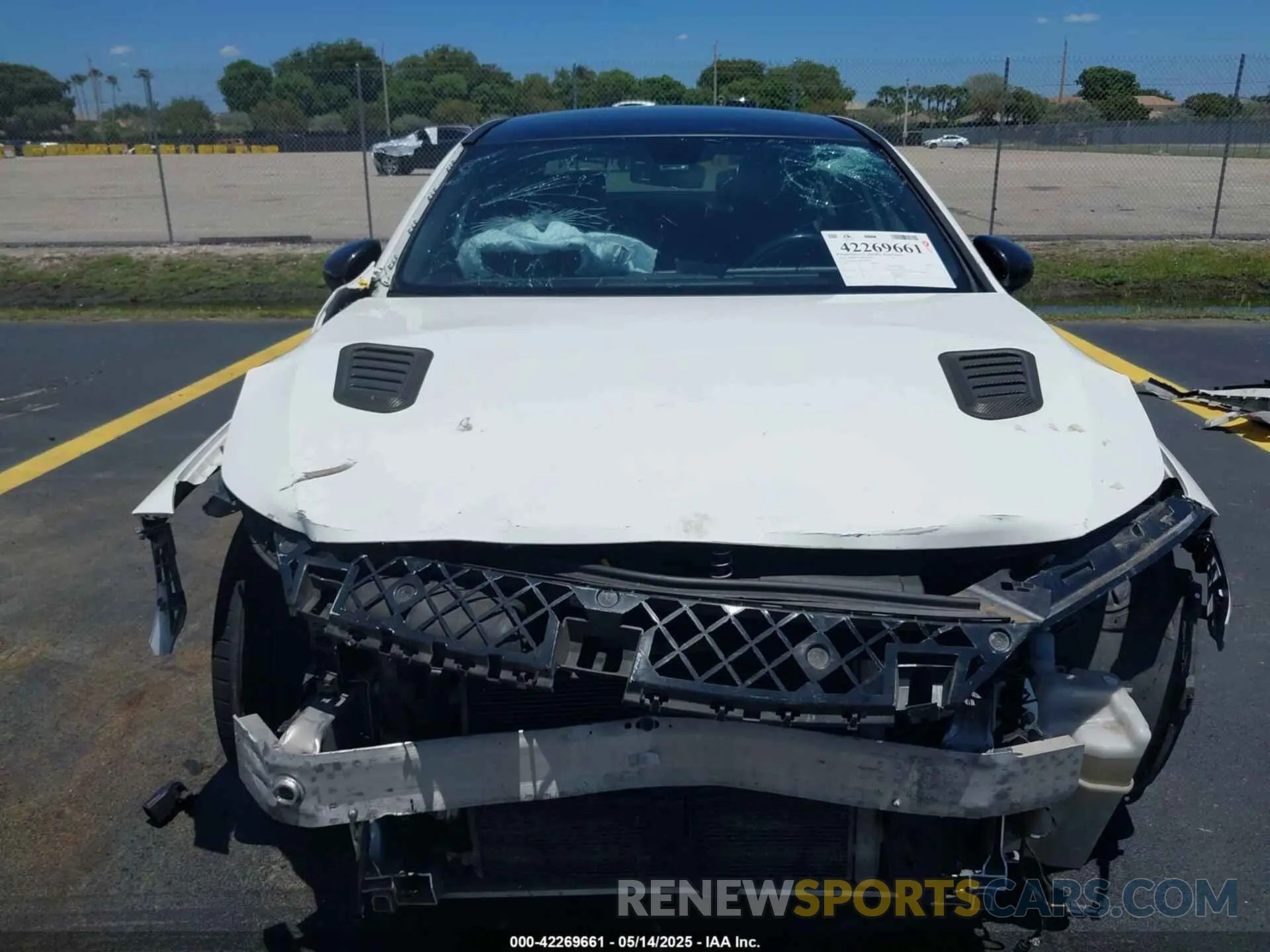 6 Photograph of a damaged car WDD3G4EB1KW012903 MERCEDES-BENZ A 220 2019