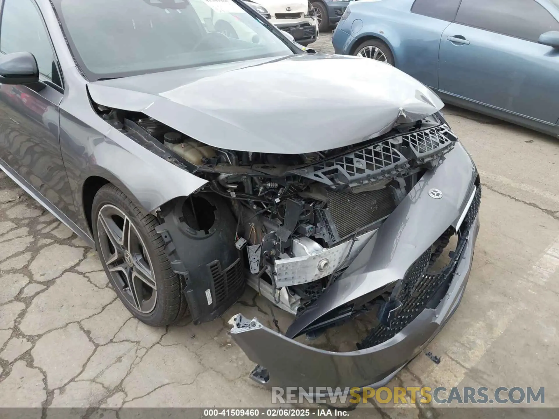 17 Photograph of a damaged car WDD3G4EB2KW003031 MERCEDES-BENZ A 220 2019