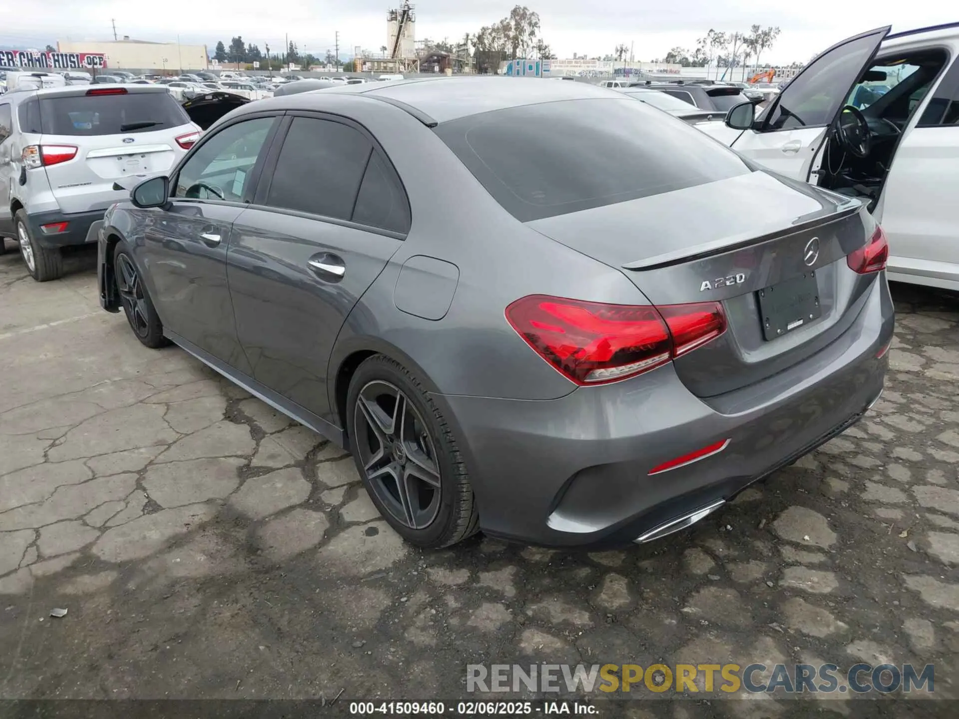3 Photograph of a damaged car WDD3G4EB2KW003031 MERCEDES-BENZ A 220 2019