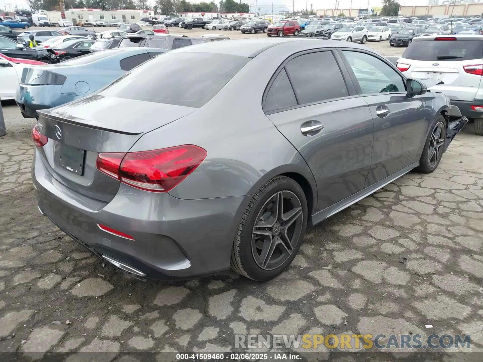 4 Photograph of a damaged car WDD3G4EB2KW003031 MERCEDES-BENZ A 220 2019