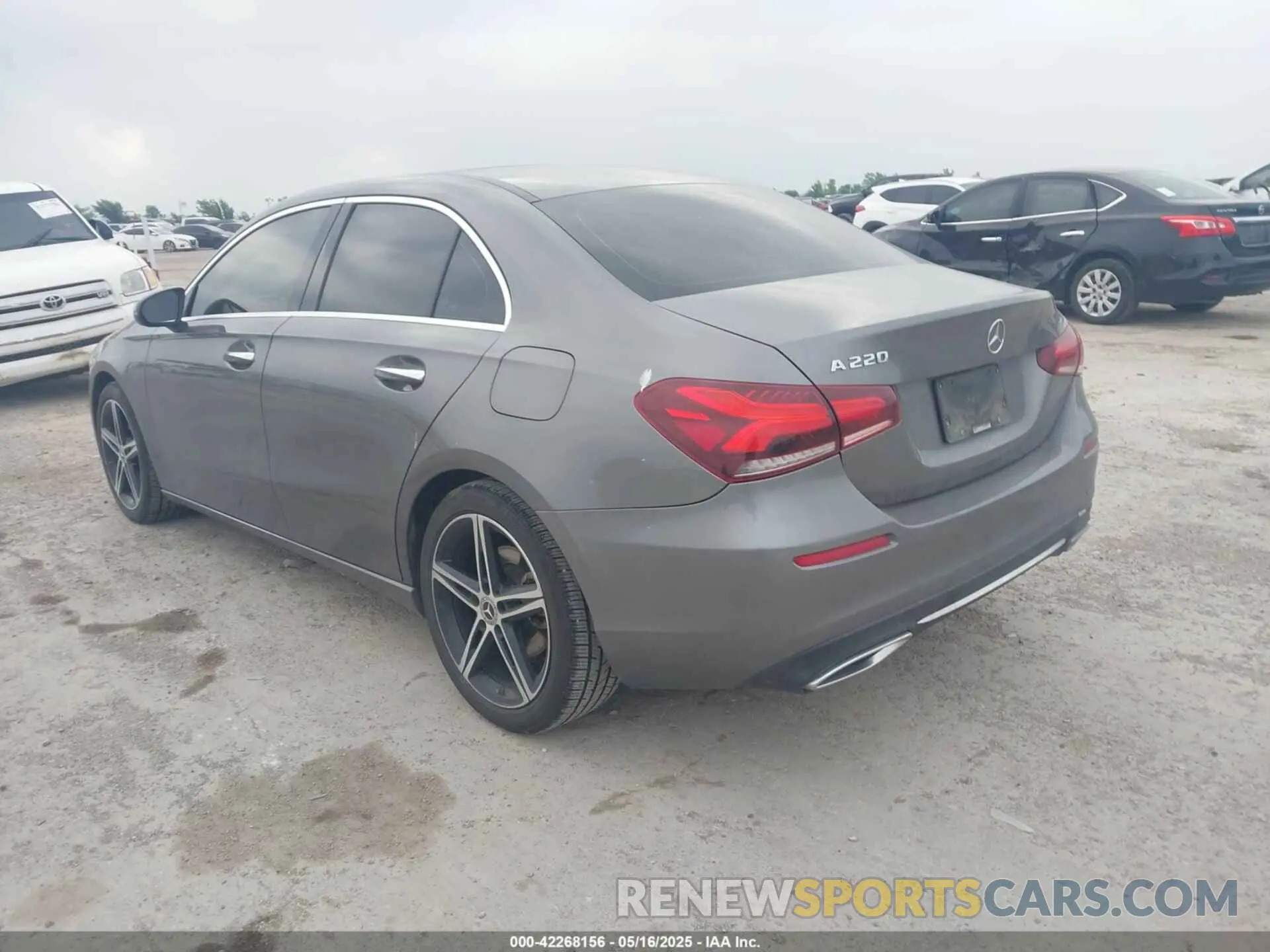 3 Photograph of a damaged car WDD3G4EB2KW016409 MERCEDES-BENZ A 220 2019