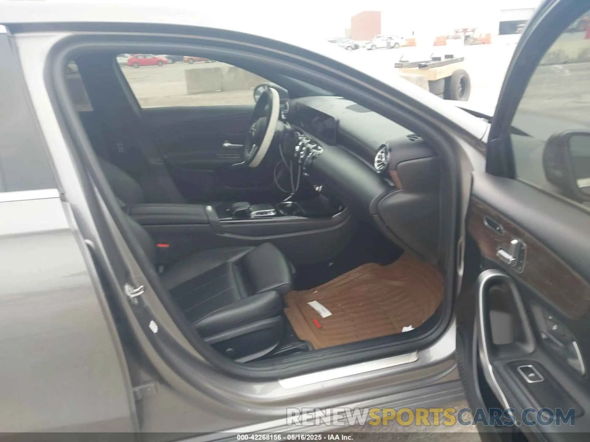 5 Photograph of a damaged car WDD3G4EB2KW016409 MERCEDES-BENZ A 220 2019